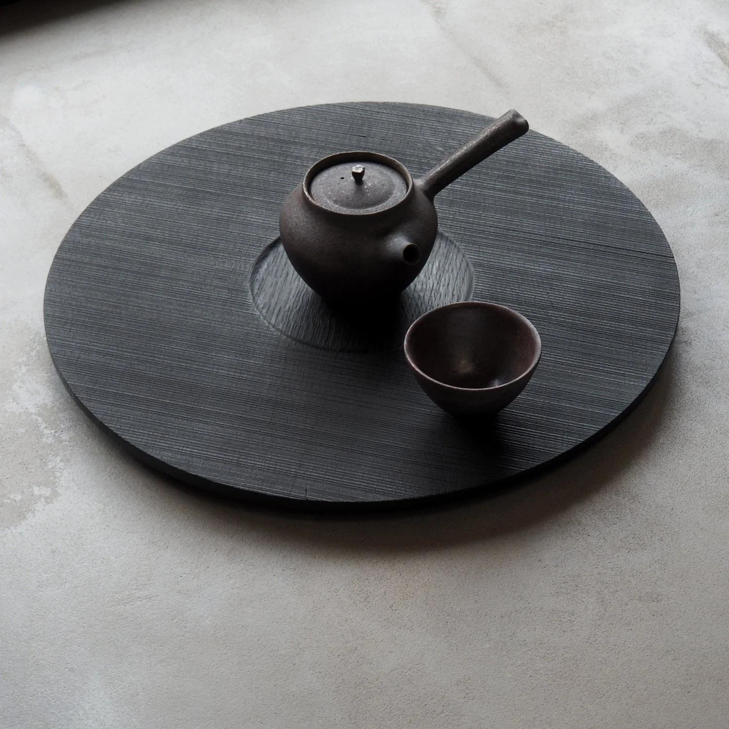 circular-burnt-oak-tray-inner-circle-1c-pachadesign.jpg