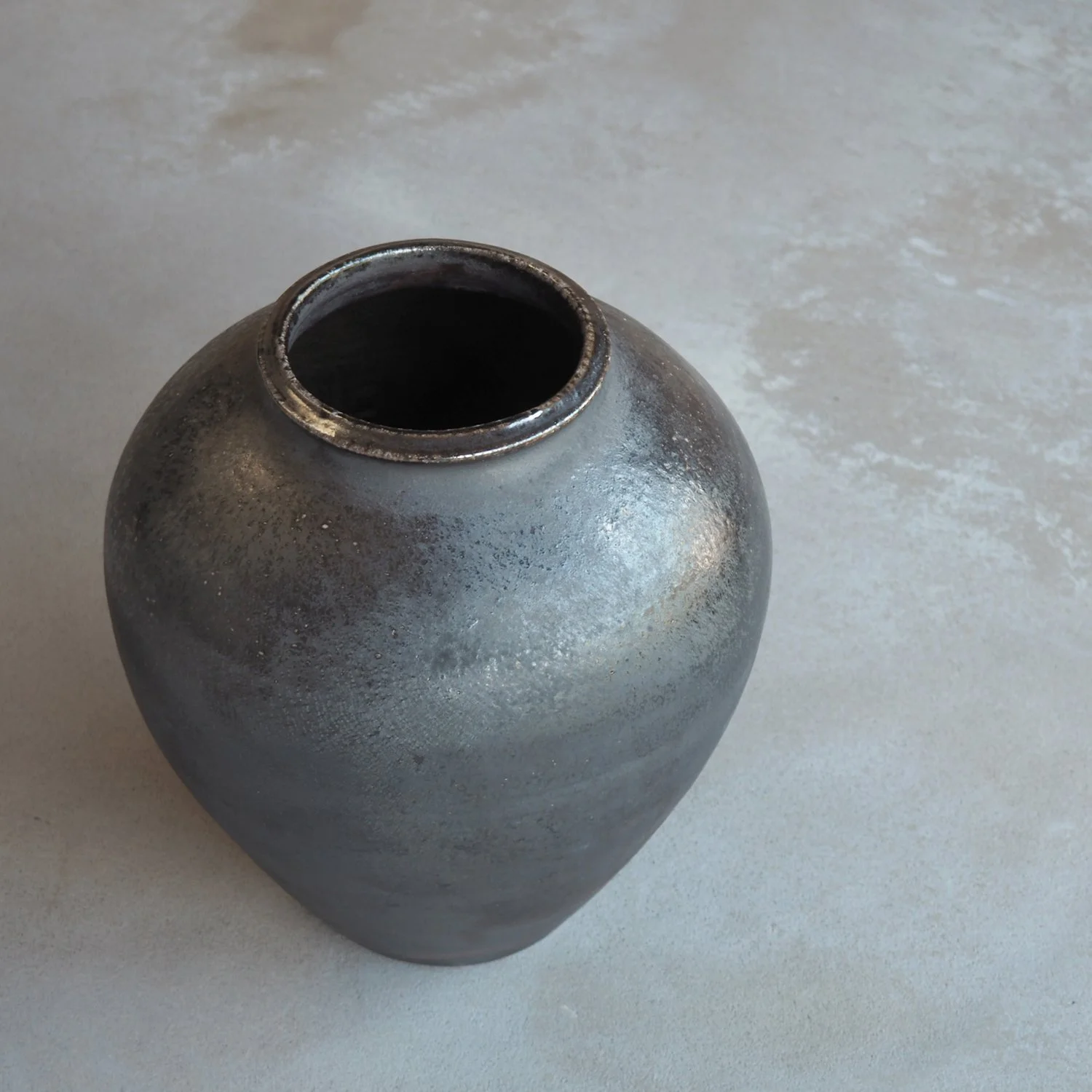 large-iron-wash-vase-1d-pachadesign.jpg