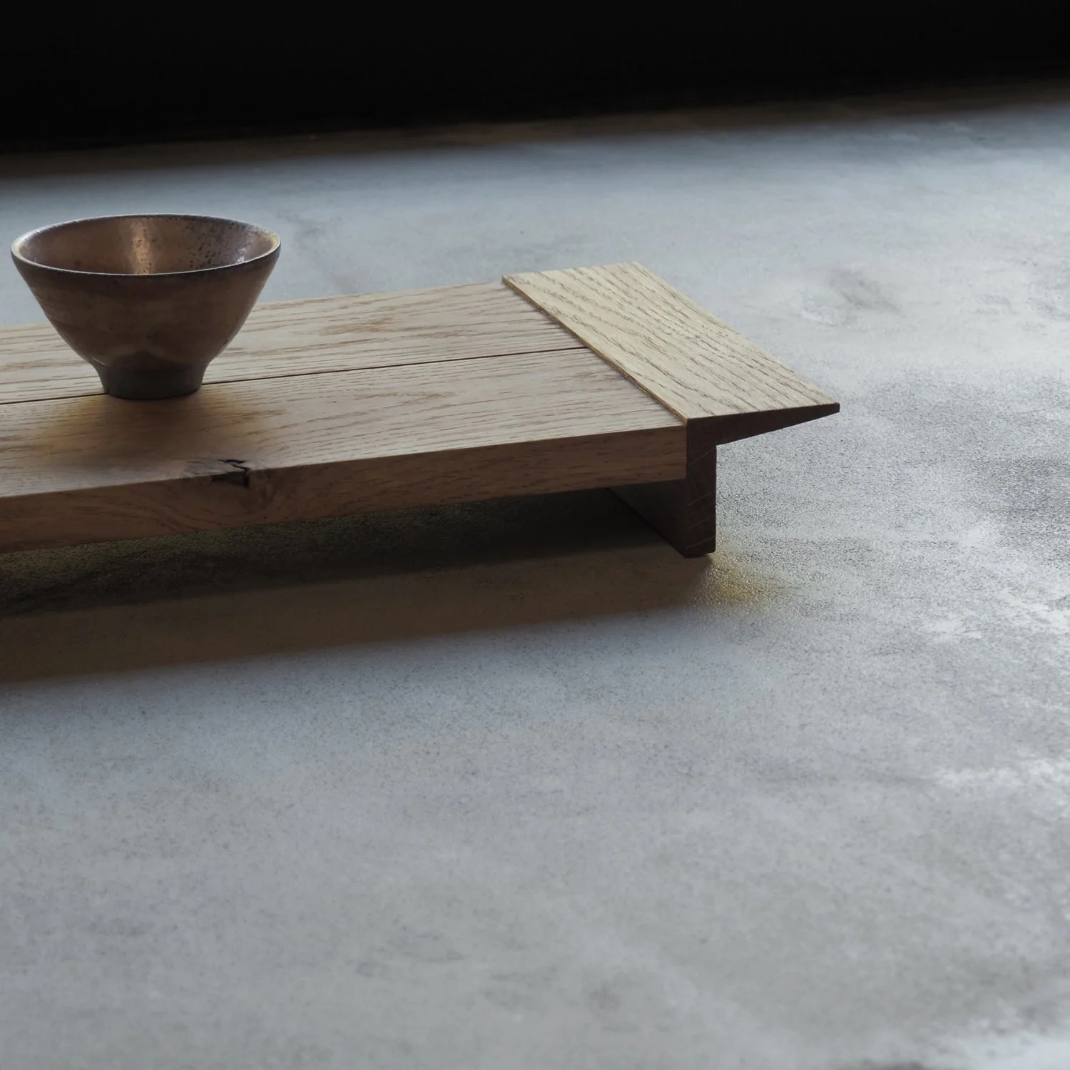 oak-low-tea-with-handles-1d-pachadesign.jpg