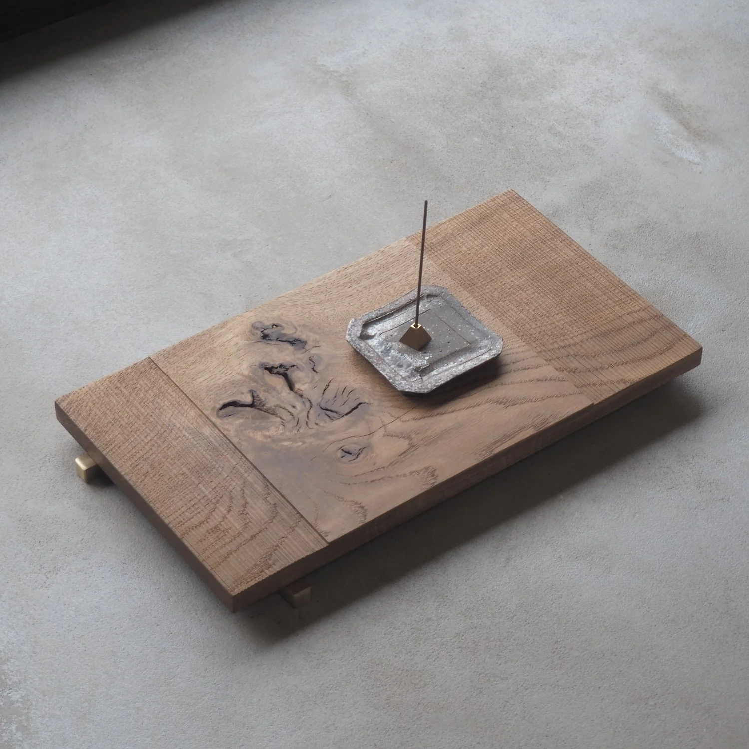 oak-brass-altar-2a-pachadesign.jpg