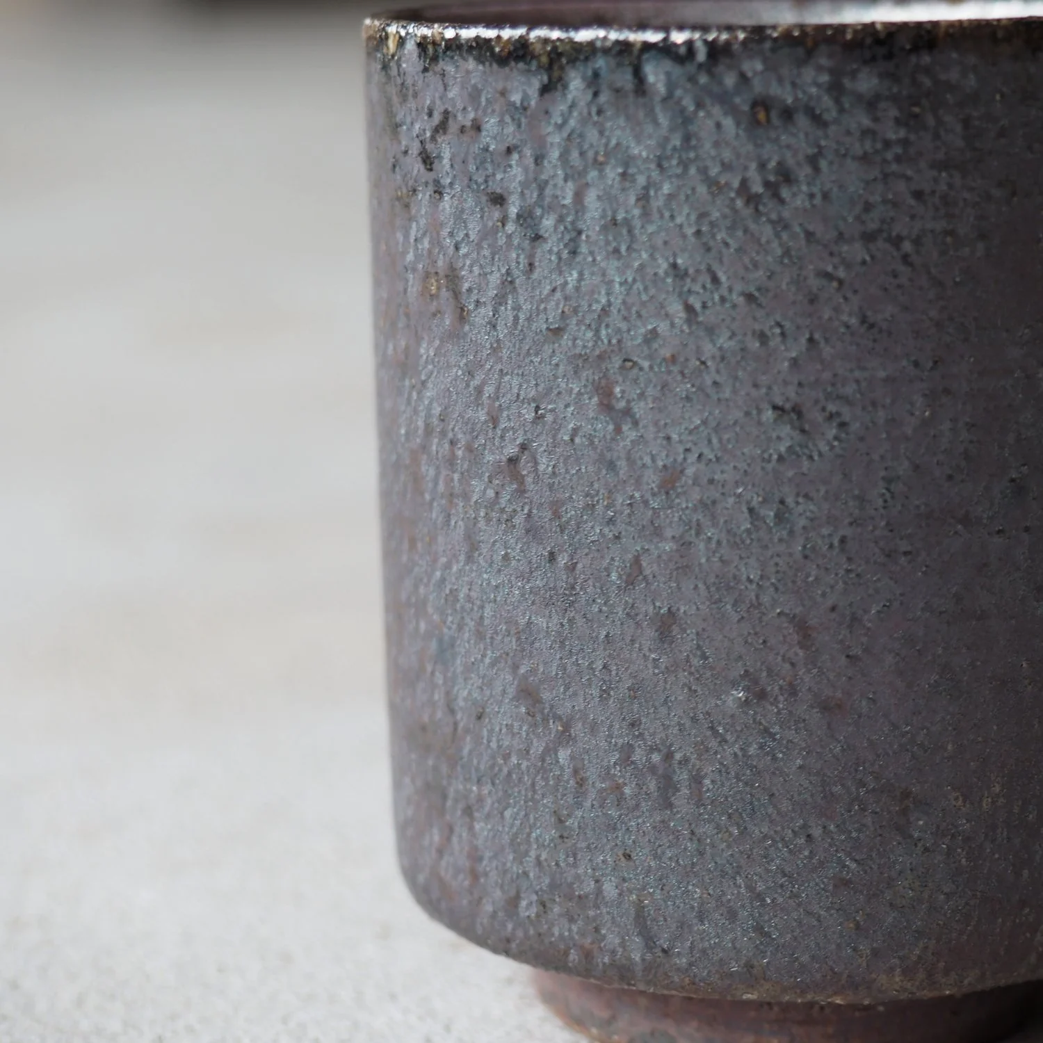 tall-iron-wash-yunomi-1c-pachadesign.jpg