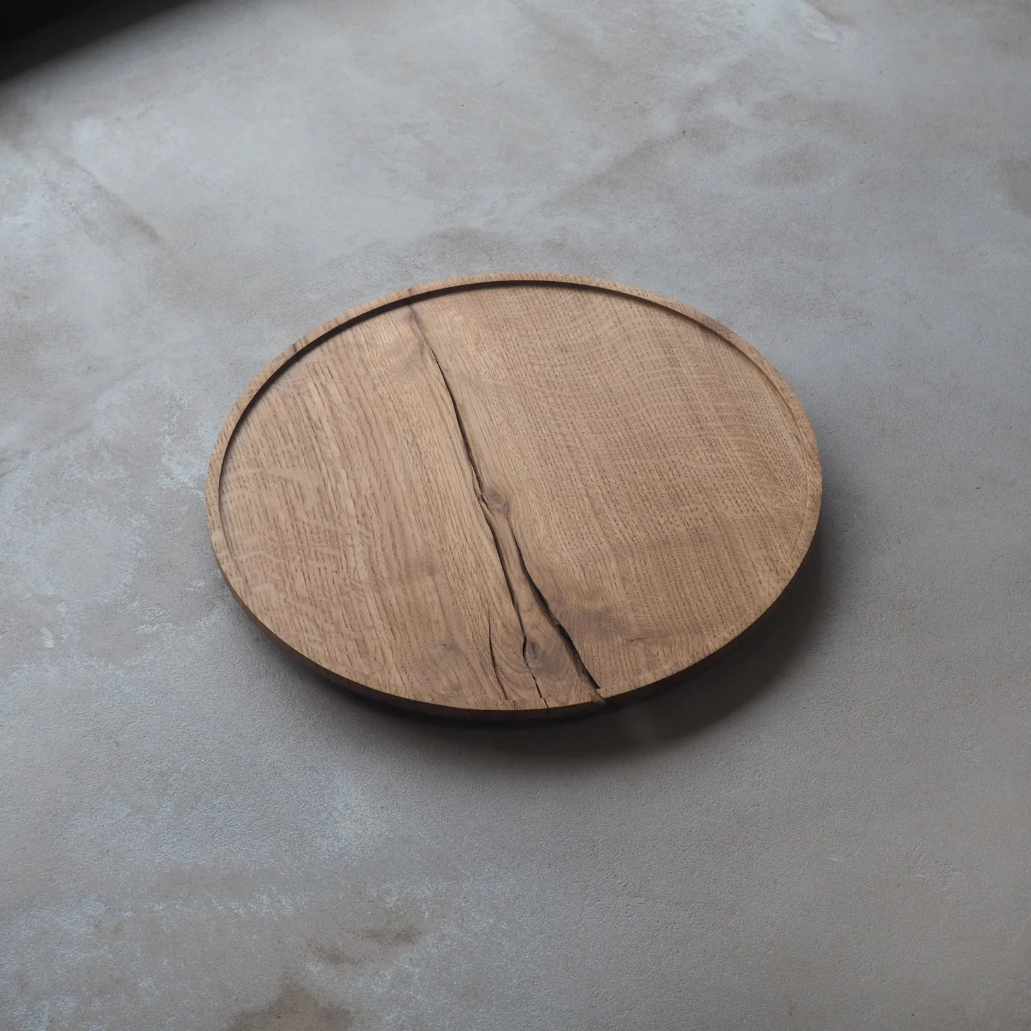 circular-oak-tray-1c-pachadesign.jpg