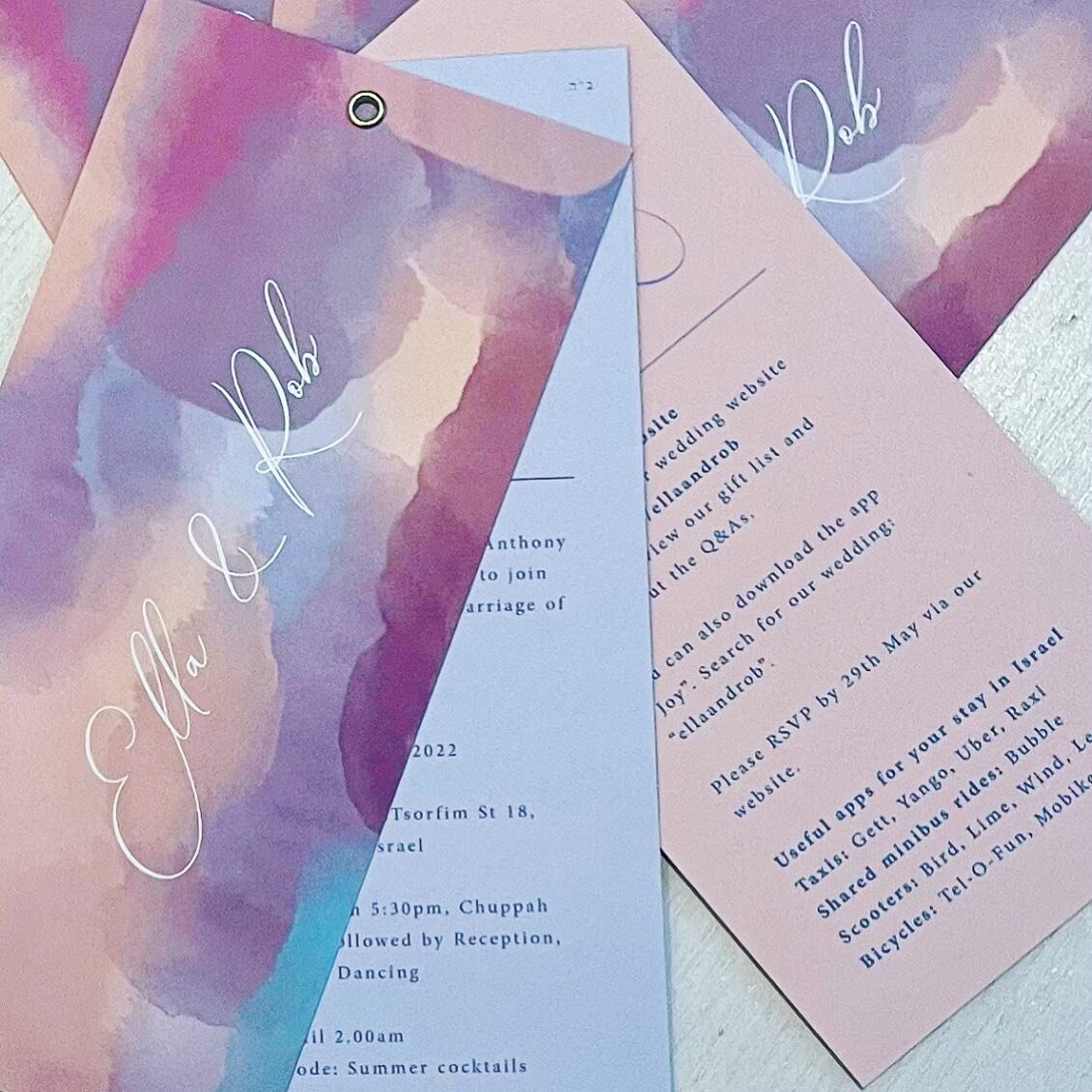 A watercolour bouquet 💐 Rumour has it these beauties are forming part of our semi-custom range&hellip; keep your eyes peeled 👀
.
.
.
#watercolourinvitations #floral #weddingflowers #weddinginvitation #stationerysuite #proudlyprinted #livandluc