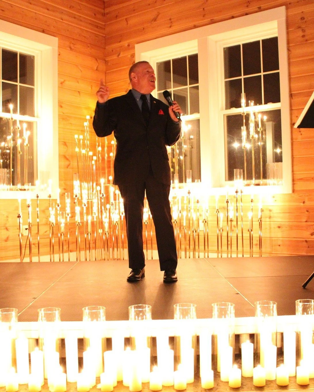 An unforgettable Valentine&rsquo;s night begins by candlelight
Elite opera and jazz artists. An intimate setting. A night to remember.

🥂 The Night Unfolds
&bull; A relaxed cocktail hour with lite bites by Greater Good Events benefiting the Children