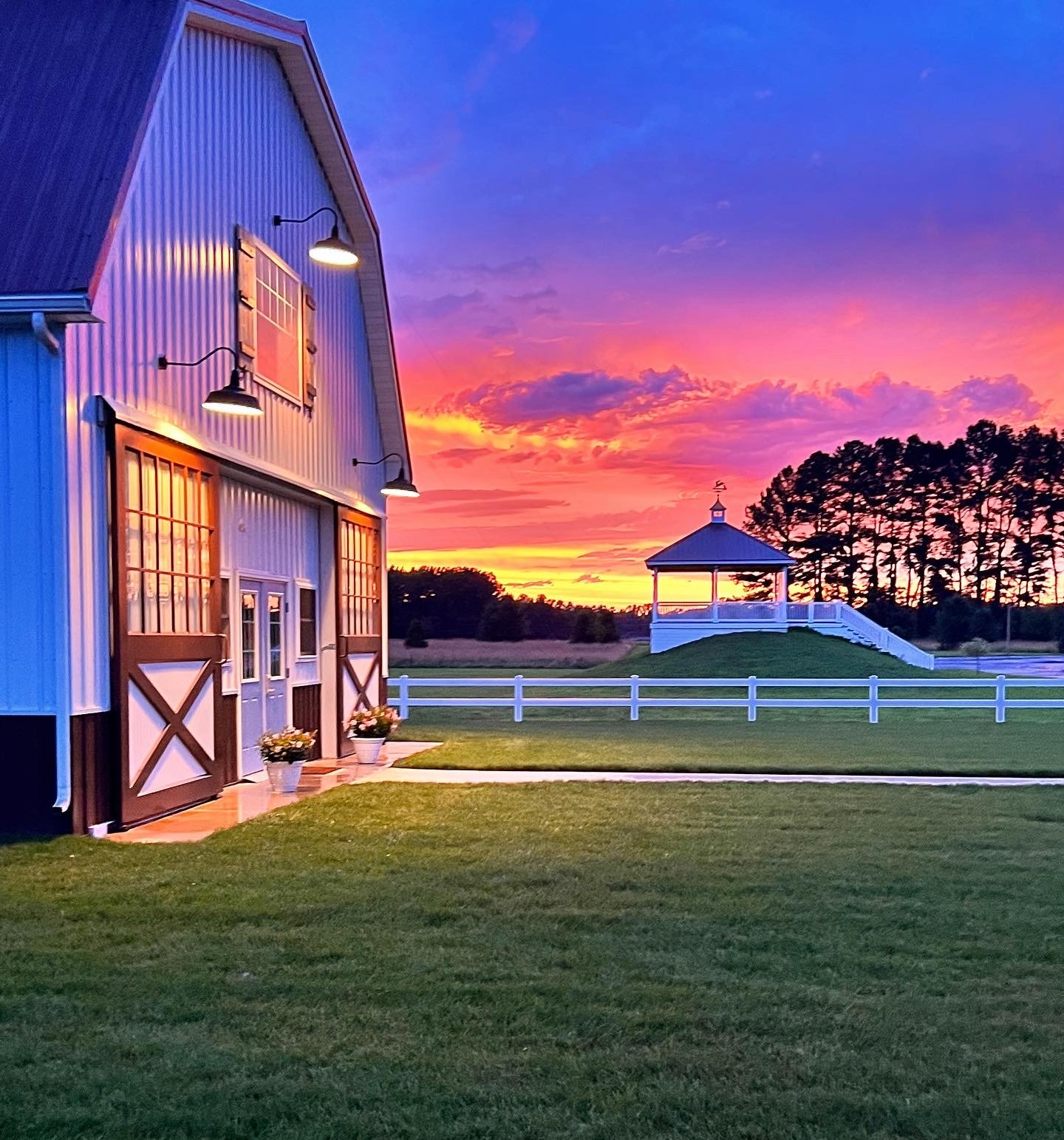 Loblolly Acres &mdash; a place where arts, nature, and community come together ✨

Whether you&rsquo;re planning a beautiful wedding, hosting a special event, or simply looking for a meaningful way to spend your day, Loblolly Acres offers something tr
