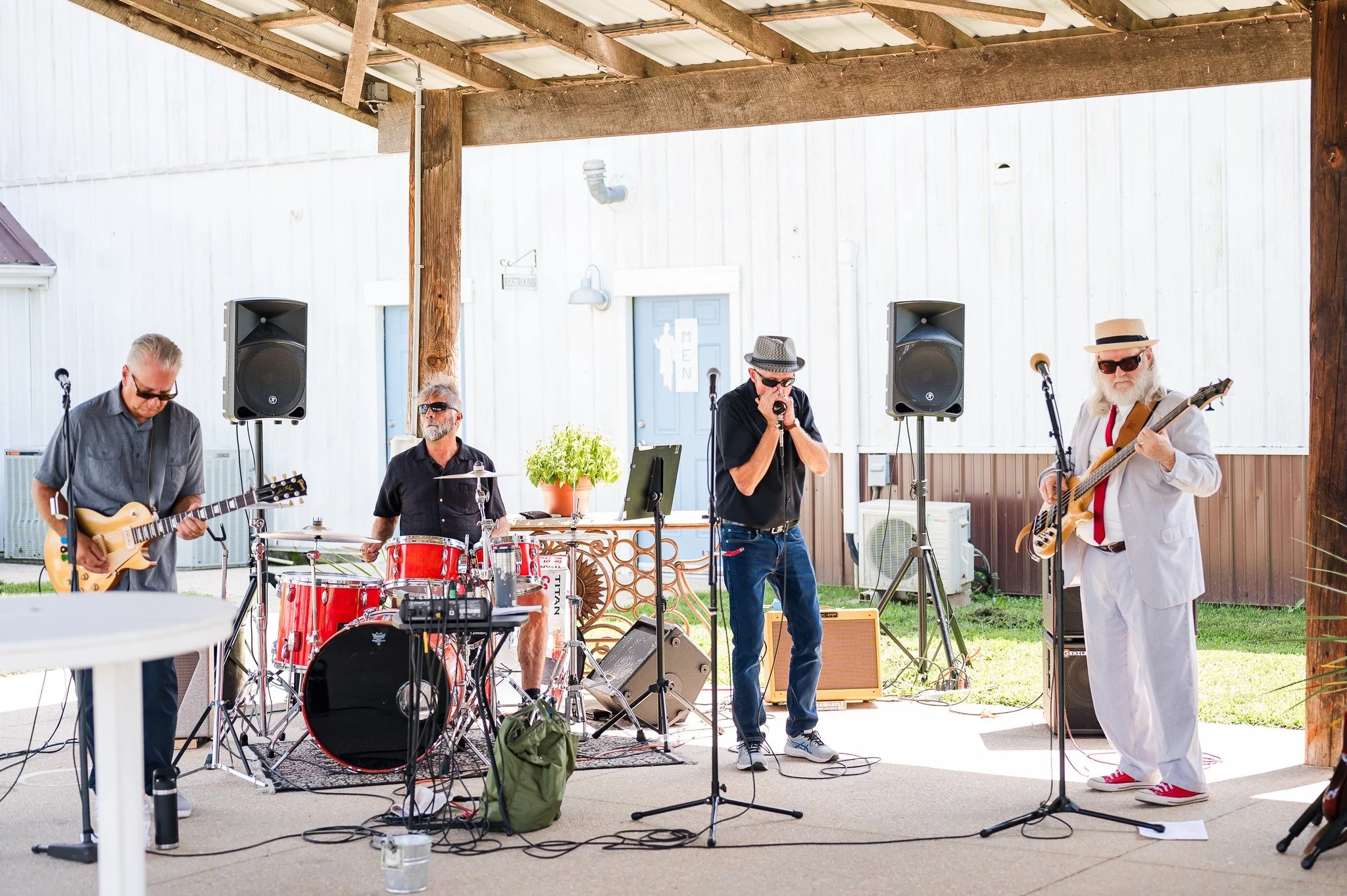 Volunteer with us this summer! 

We offer our volunteers 
🌿 An exciting and friendly working environment
🌿 An opportunity to aid in enriching your community
🌿 Volunteer Appreciation Dinner event on the farm 
🌿 Behind-the-scenes access during even