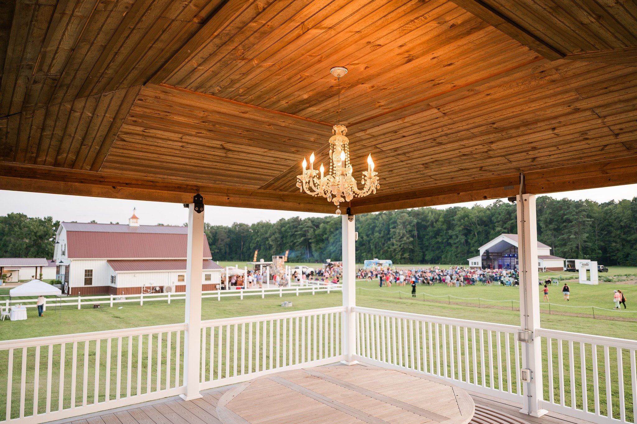 Summer nights, live music, food trucks, and sunsets on the farm&hellip; ☀ Our summer concert season is almost here, which concert are YOU most excited for this summer? 

☀Second Annual Summer Solstice Circus &amp; The Funsters Concert | June 20 
Cele