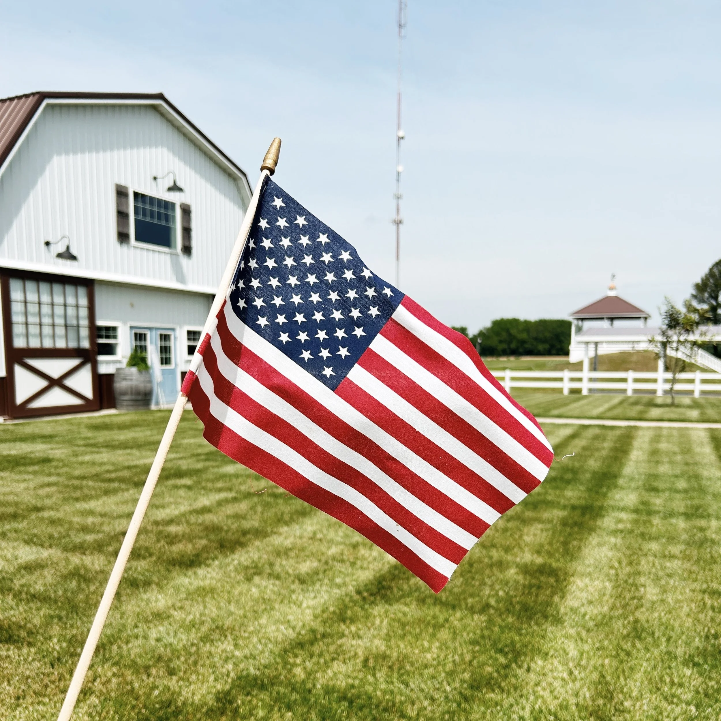 This Memorial Day, we pause to remember those who gave everything for our country. May we honor their legacy with gratitude and unity. 🇺🇸