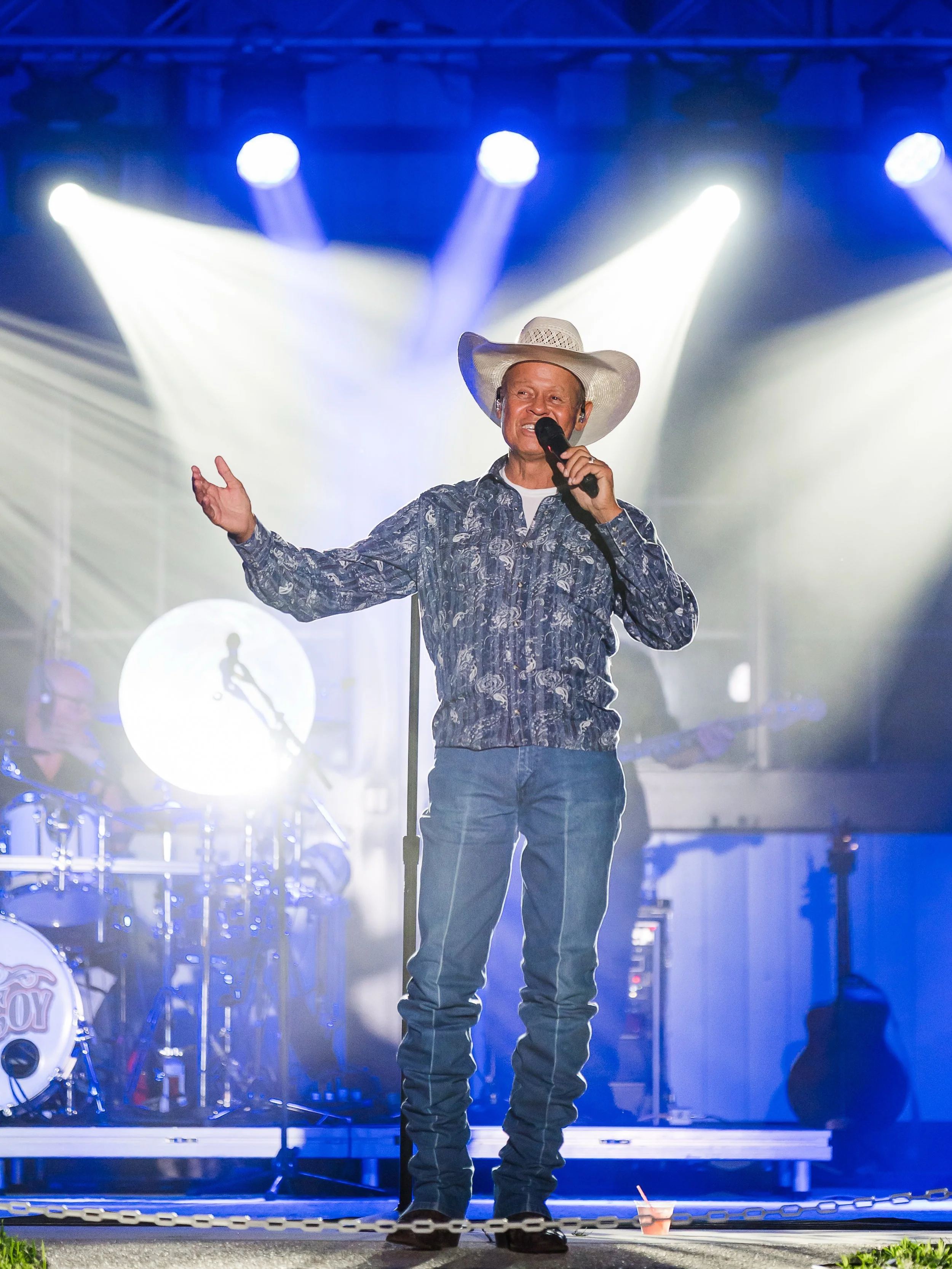 What a night last night was! 🎶

Neal McCoy certainly lived up to his reputation as an entertainer&mdash;he was lively, engaging, and put on an incredible show here at the farm! We want to extend our many thanks to Neal and his amazing band for shari