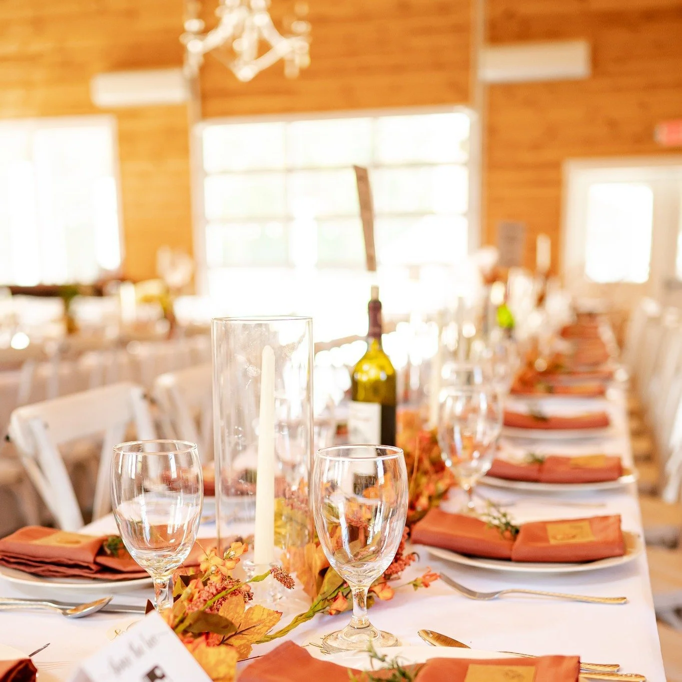 Experience the romance of autumn and say your vows at Loblolly Acres 🍂

Our enchanting farm and pumpkin patch set the stage for a wedding filled with rustic elegance and cozy charm. Imagine golden leaves, twinkling fairy lights, and the scent of fre