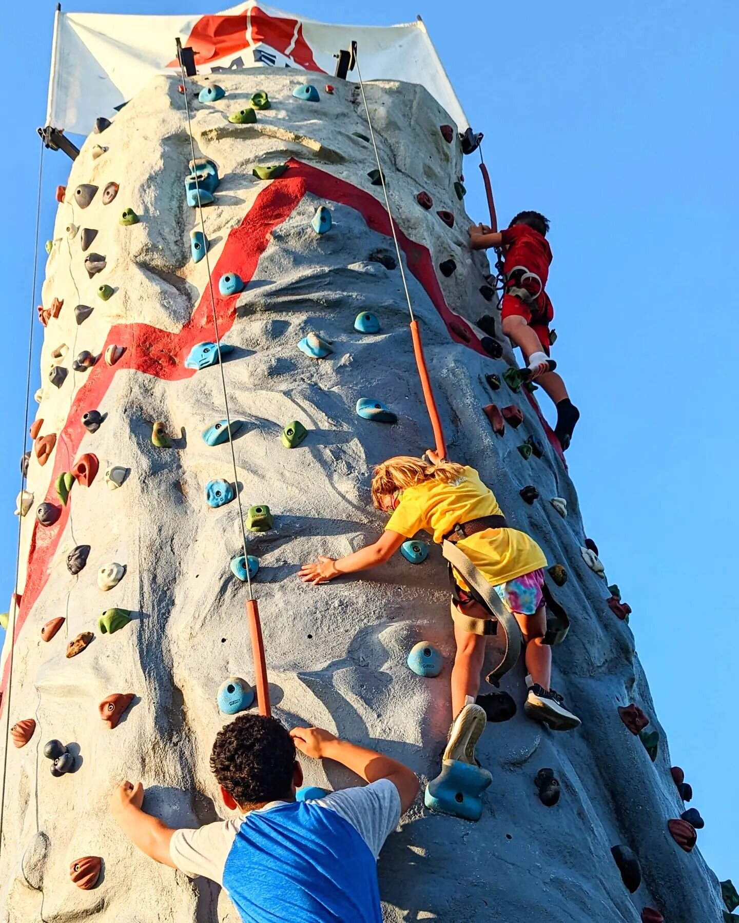 We have an exciting fall season filling up pretty quickly! If you want to add rock climbing to your next team building event or party book with us today! 

#elementalclimbing #mobileclimbingwall #tbt #louisvilleky #louisvillelocal #igerslouisville #r