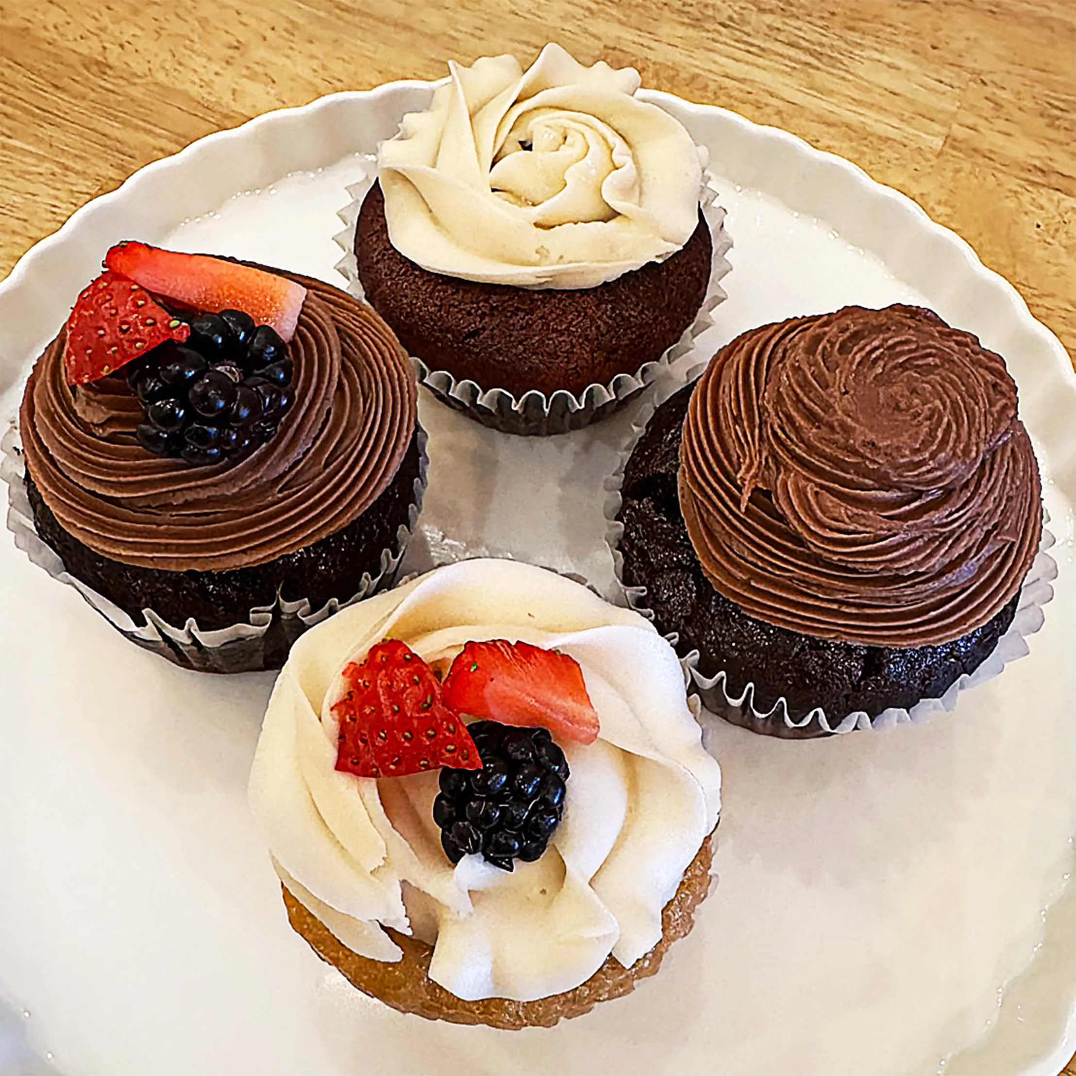 Valentine's Assorted Cupcakes - 4 pcs