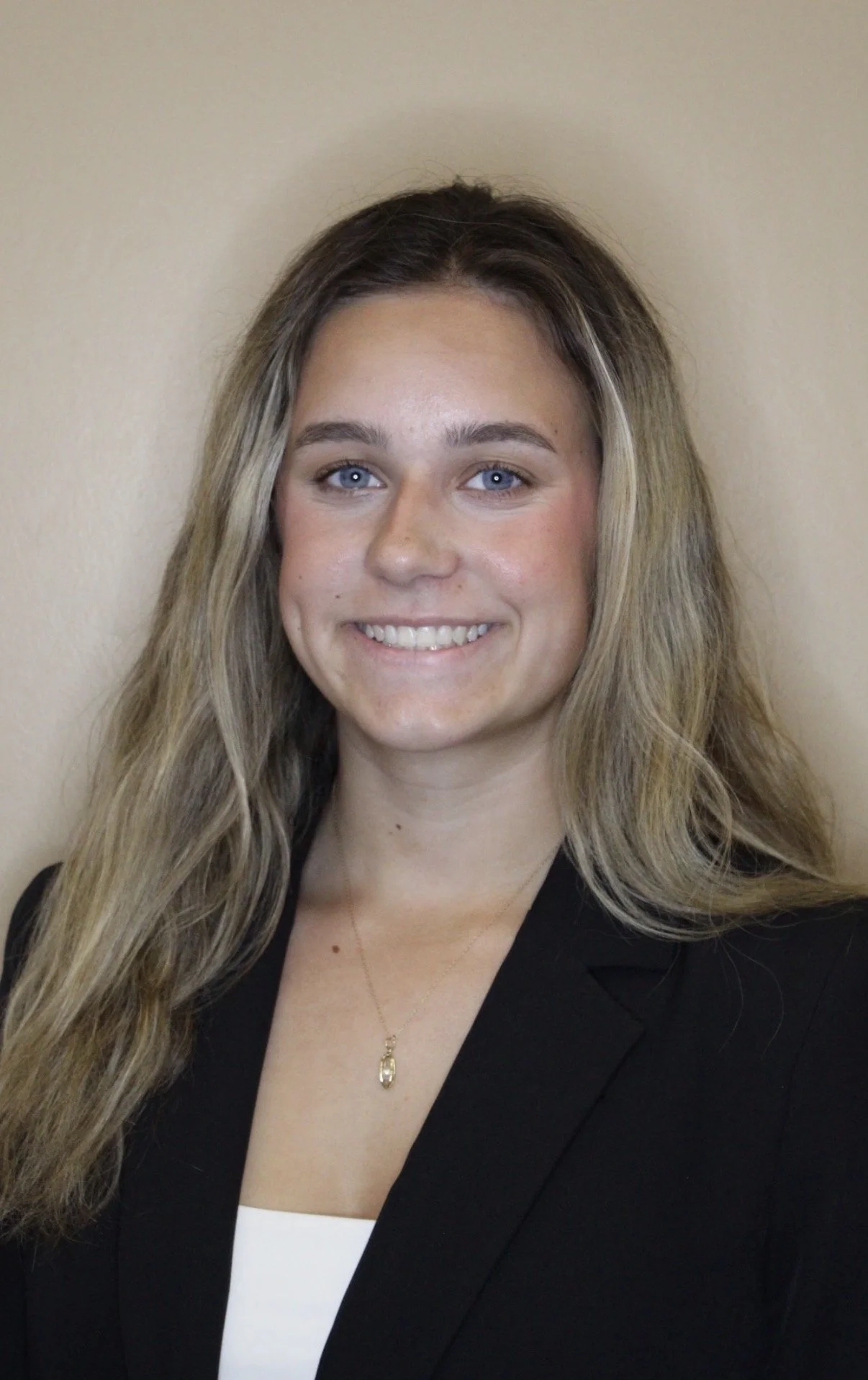 Jessica Schlindra '28