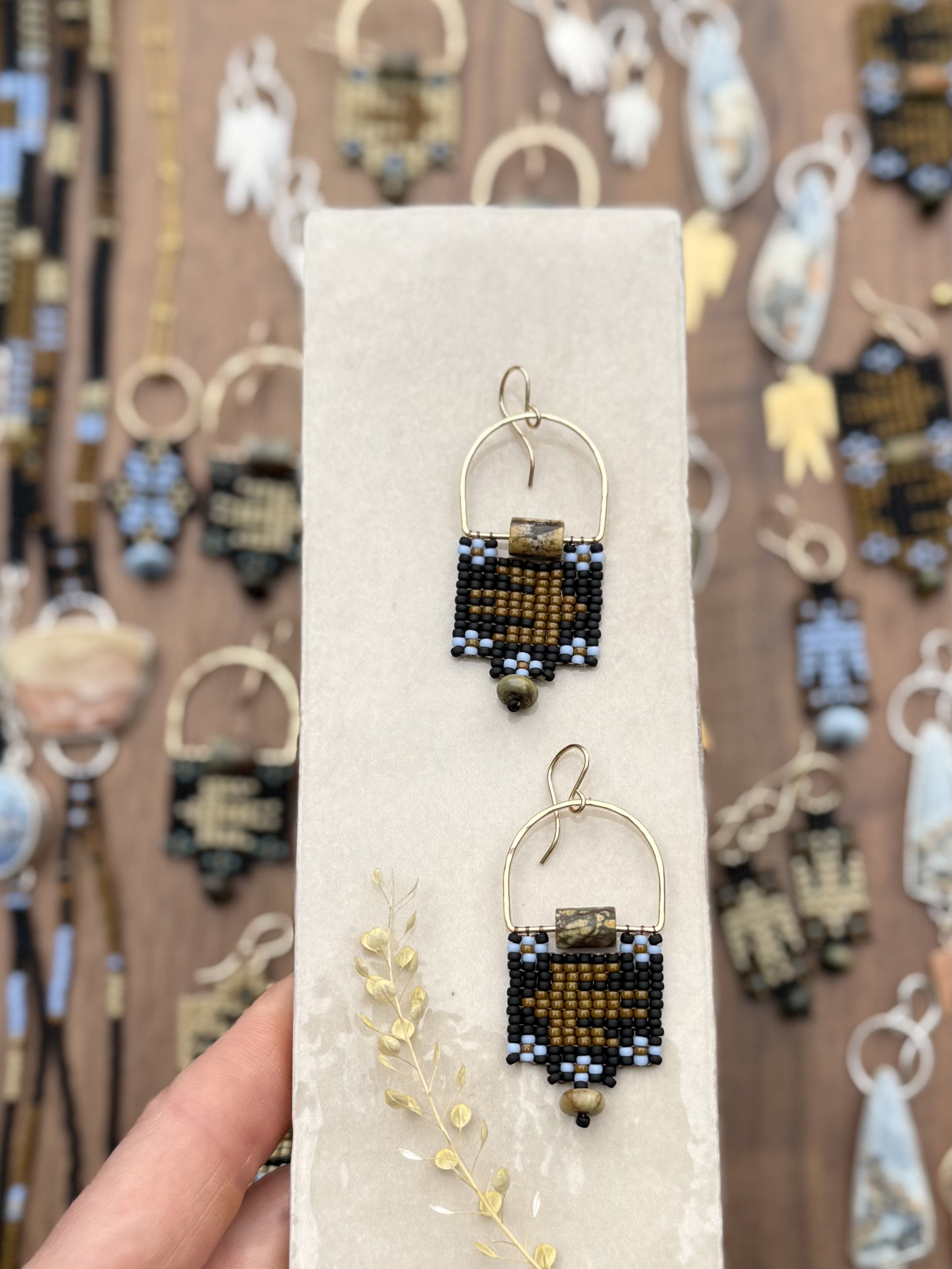 Migratory Arc:: Black & Cognac