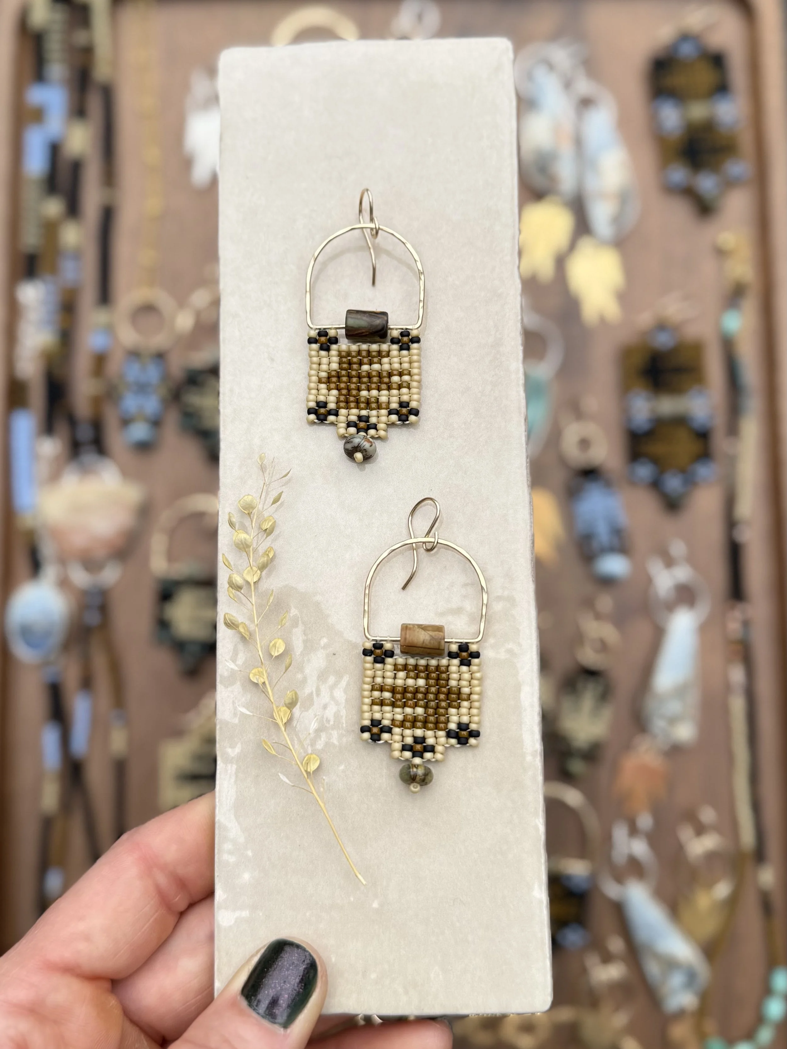 Migratory Arc :: Cognac & Moth