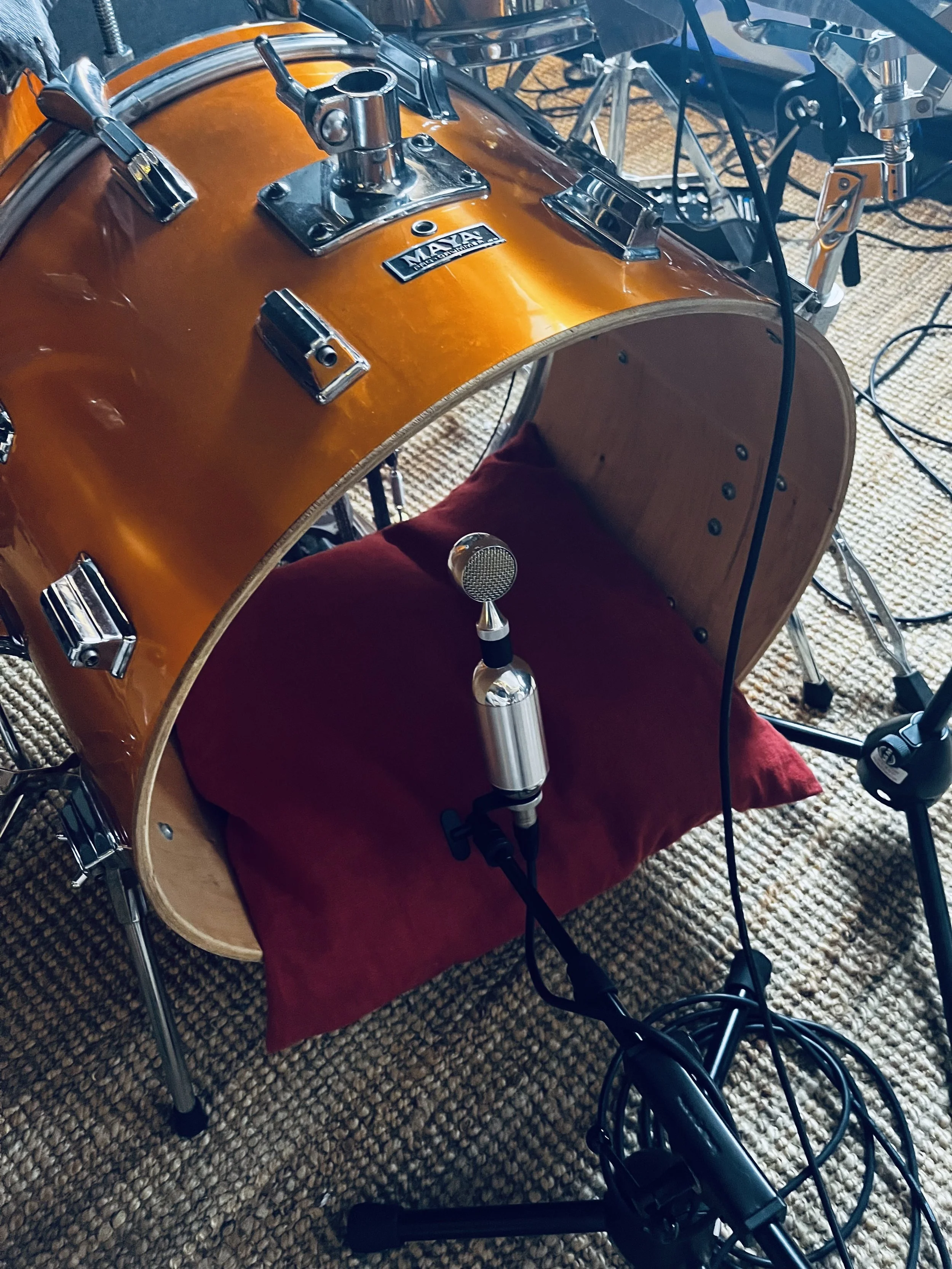 #oransje stortromme &amp; tha bomb