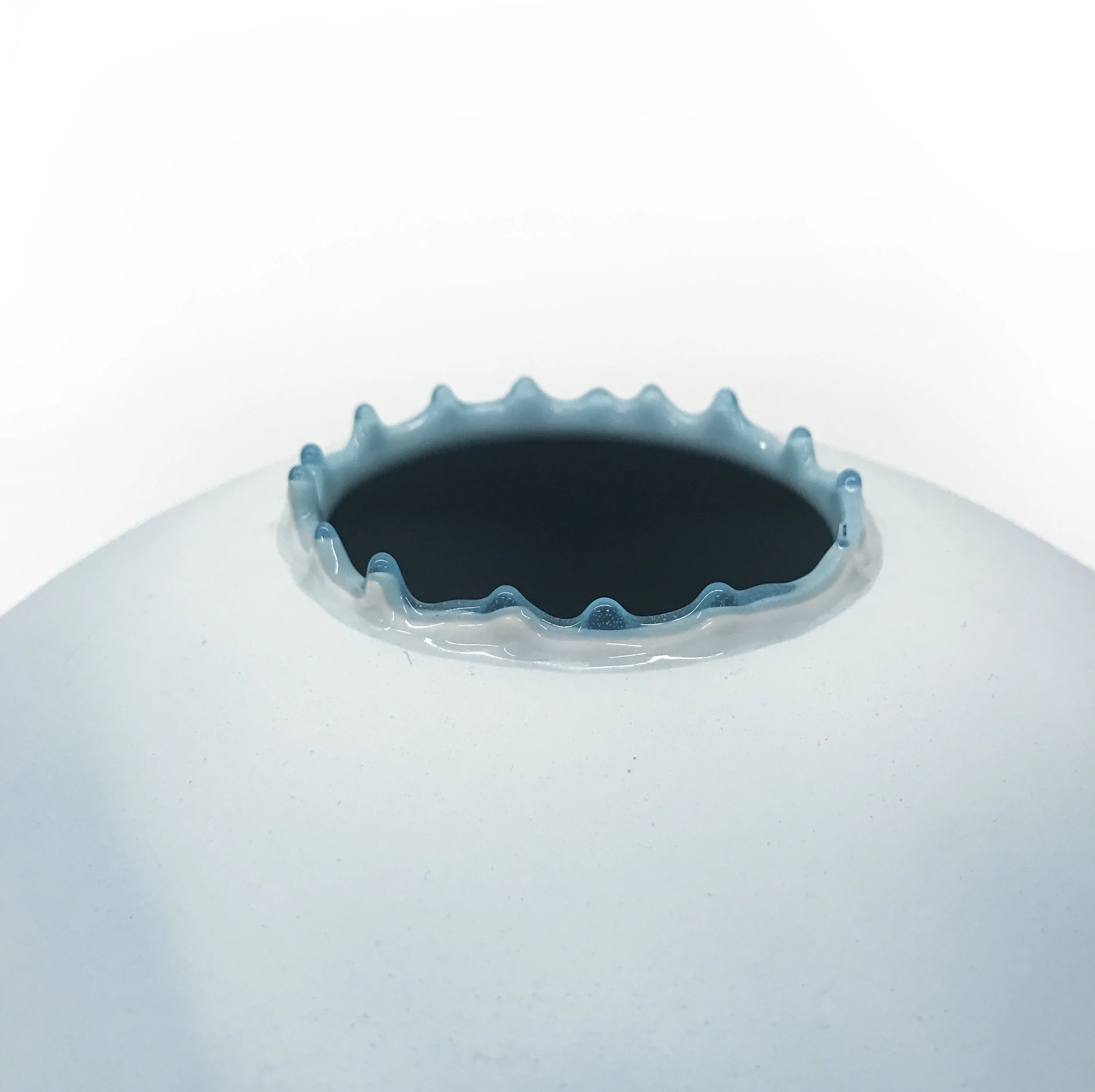 Hi_Large Round Vase_Detail 2.jpg