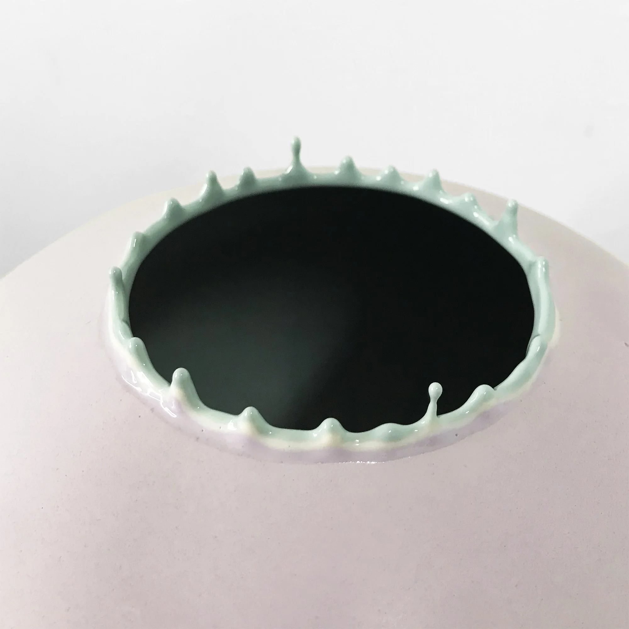 Jupiter Vase_Lilac Ombre_2_web.jpg
