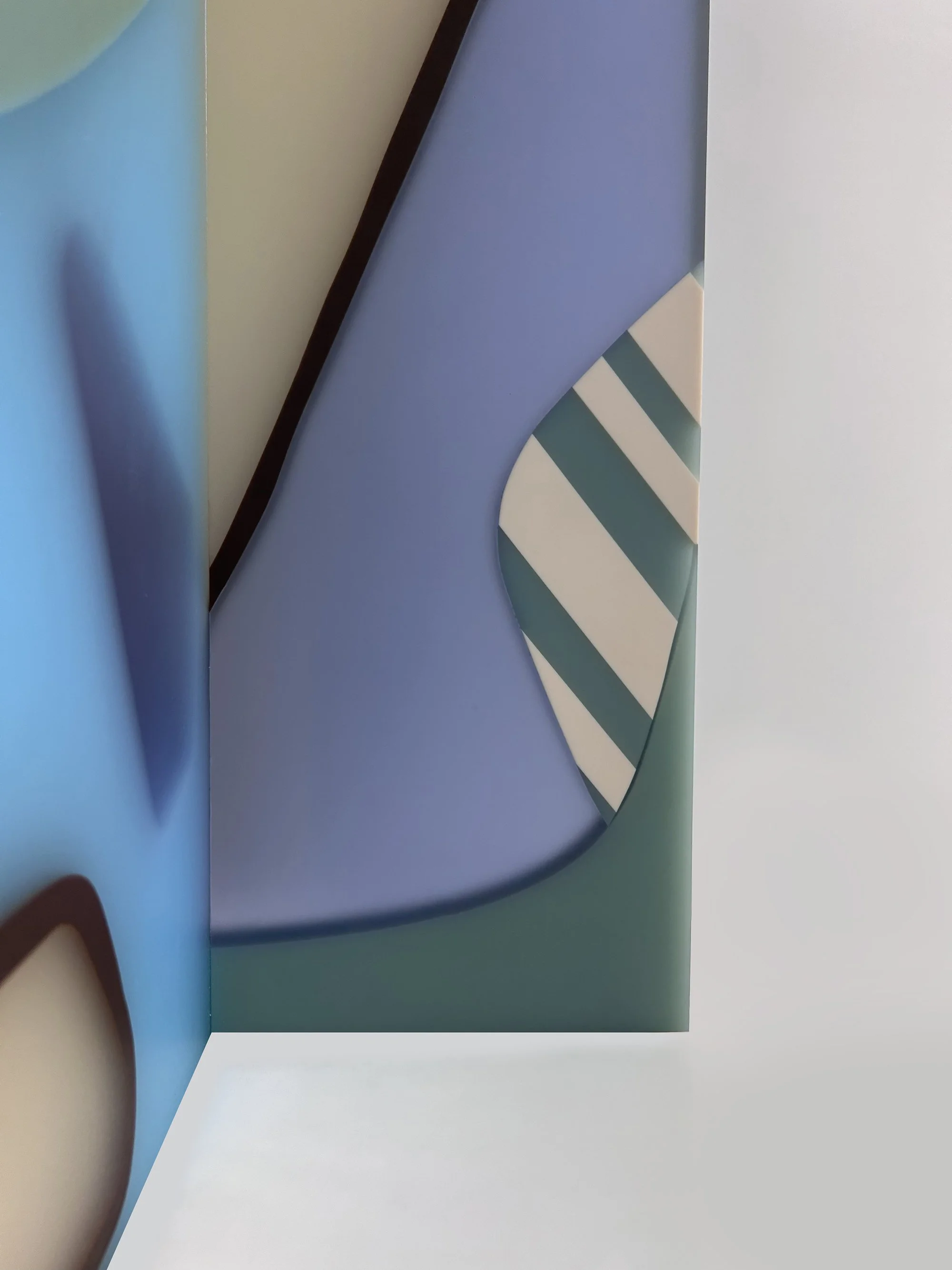 Lucent Cafe Table_Detail_4_web.jpg