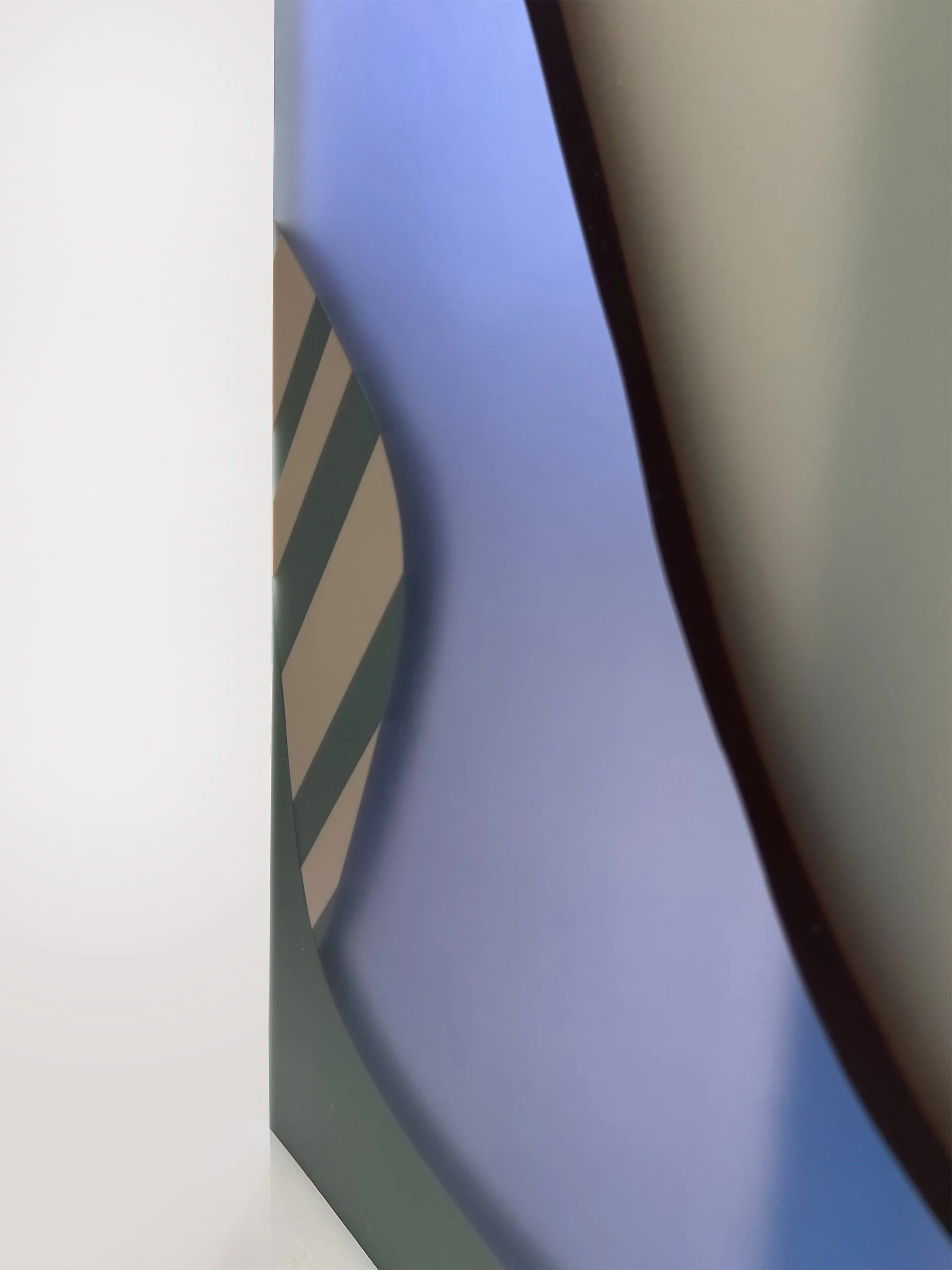Lucent Cafe Table_Detail_9_HR.jpg