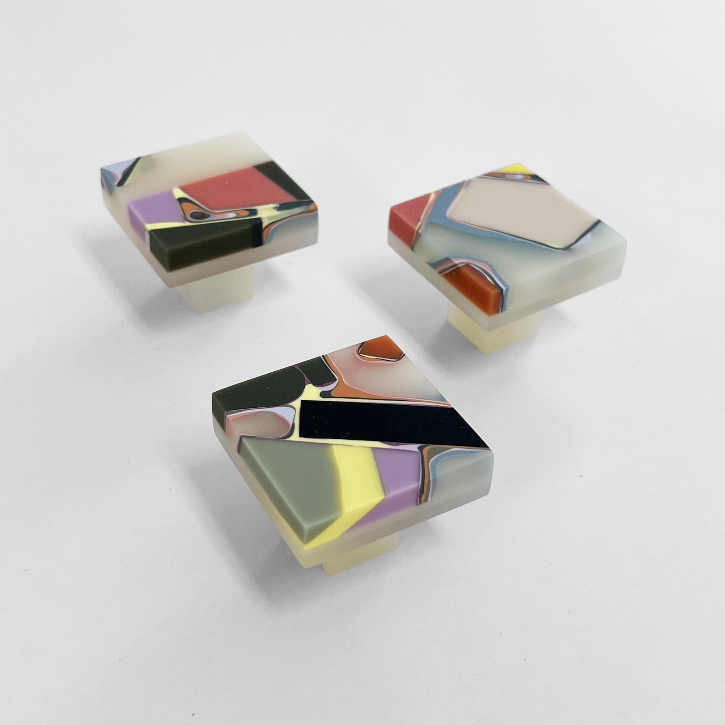 Chameleon_Cabinet Knob_Square_1.5__Group_1_HR.jpg