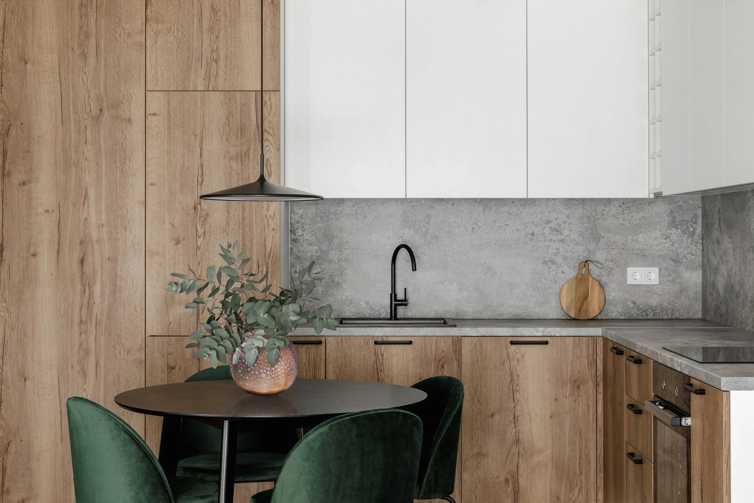 Hesse Vase_Cashew_Environmental_HR.jpg