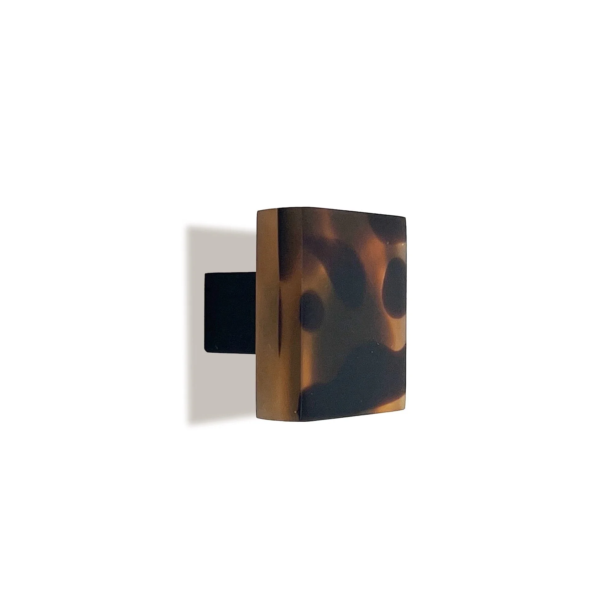 Tortoise_Cabinet+Knob_Square_1.5__Group_4_web.jpg