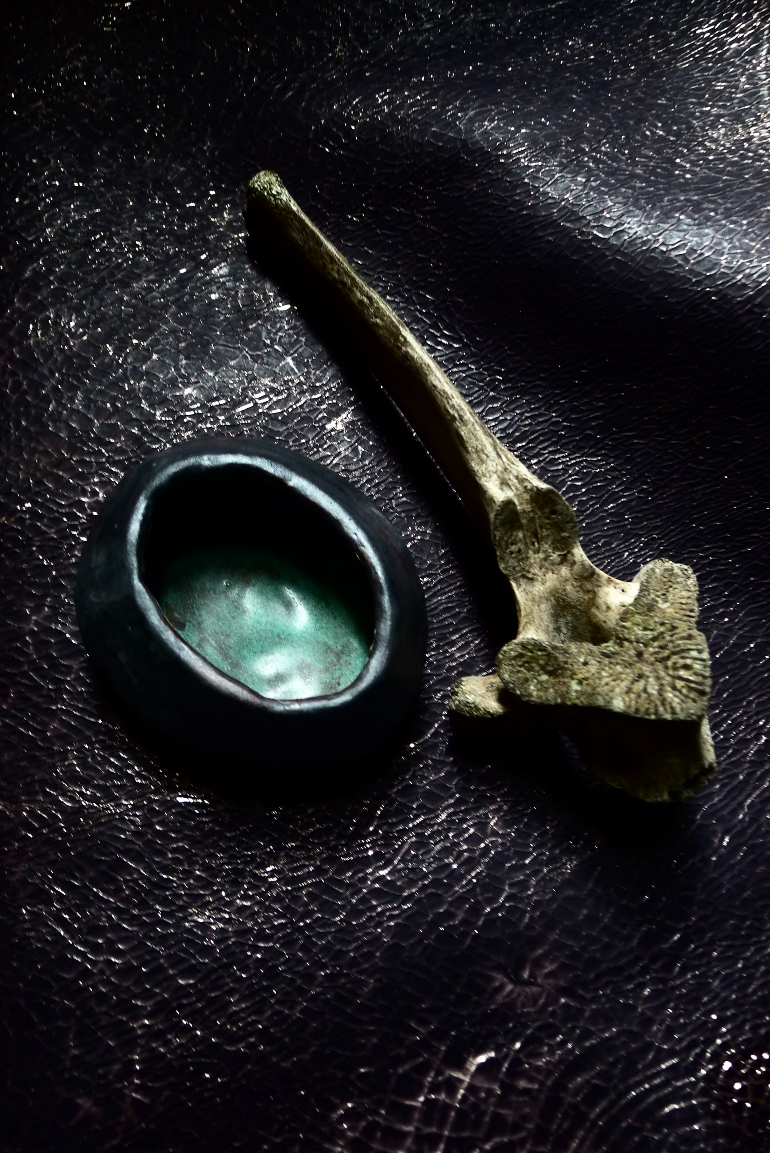 Medium ceramic offering bowl 