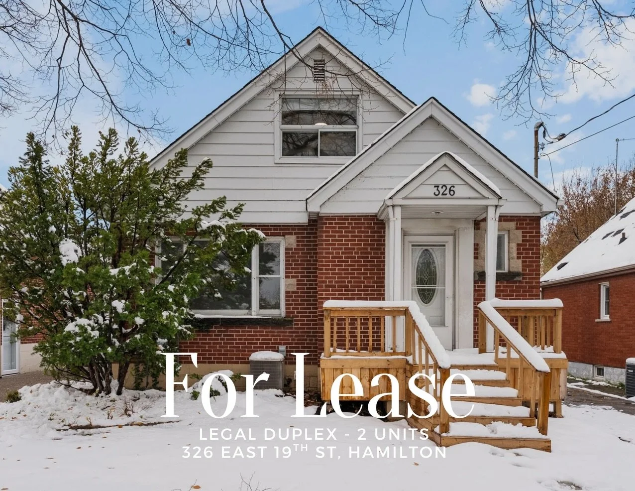 ✨ New rental opportunity alert! ✨
Swipe through to explore this beautifully updated LEGAL duplex in the heart of Hamilton&rsquo;s Hill Park neighbourhood &mdash; two separate units, each with its own charm and perfect for different needs.

🏠 Main Fl