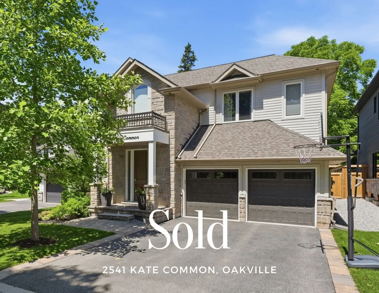 ✨Sold✨ This beauty in Bronte officially has a new family to love!

Not every sale is quick or easy, and this one definitely came with a few twists and turns.

My clients navigated a changing market in real time. We had lots of showings, multiple offe