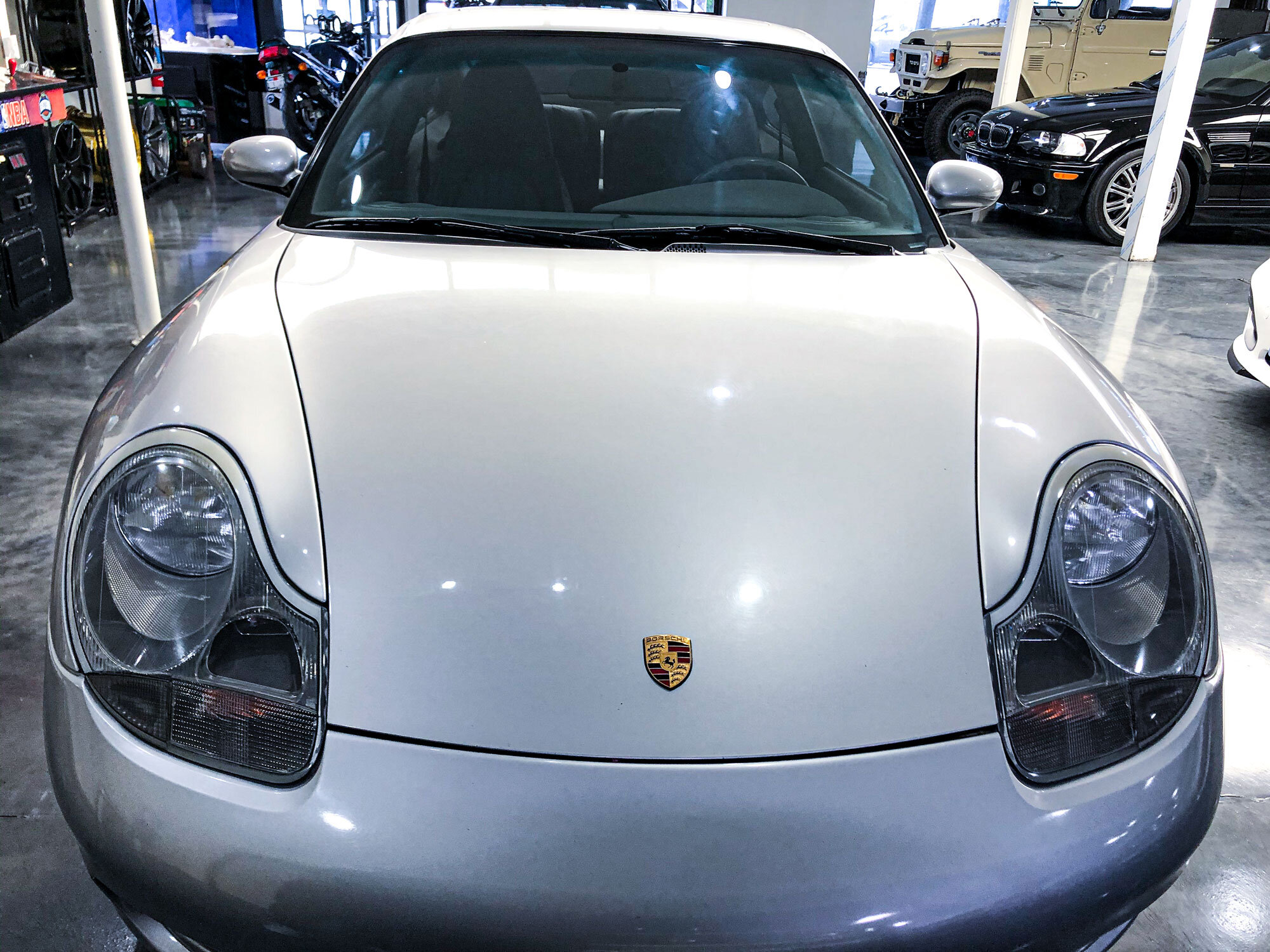 Arctic-Silver-Metallic-Porsche-911-7.jpg