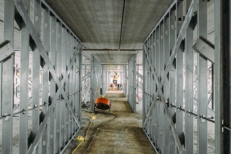 6 Ways to Prevent Electrical Accidents When Working Alone