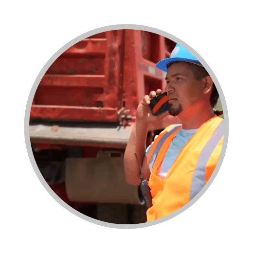 Video of a worker leaving a detailed voice message and writing a detailed text message for their SafetyLine check‑ins.