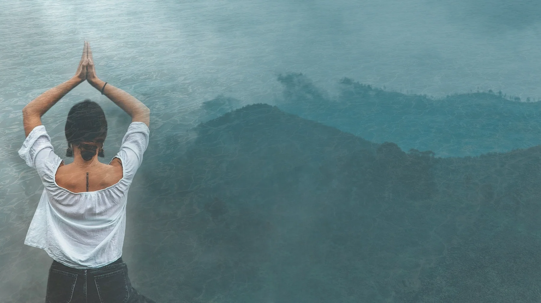 best-of-vote-yoga-hazy-mountains-waves-banner2.webp