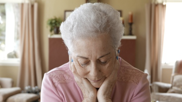 How to Determine a Senior Needs Help at Home