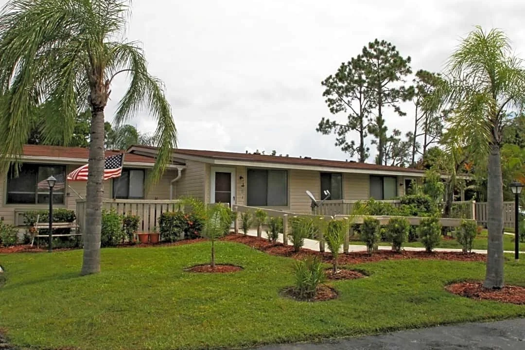 Exterior 1.jpg