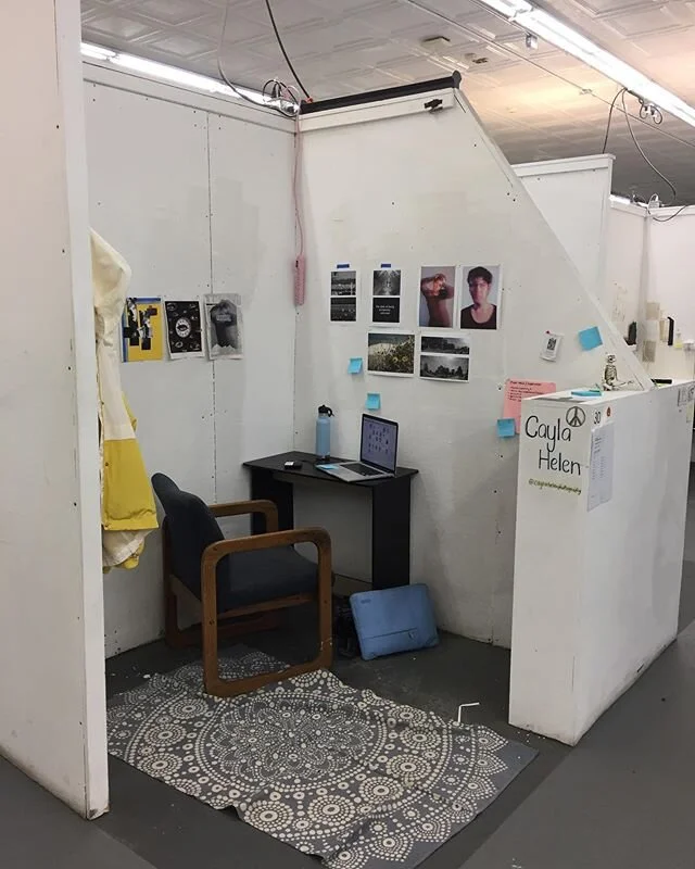 A look inside my senior studio 👀 Very weird that I&rsquo;m a senior now, but I&rsquo;m excited to see what I make this semester. It&rsquo;s only the beginning ✨✨ .
.
.
.
.
.
.
.
.
.
.
#photography #art #artstudent #seminar #studio #studiopratice #se