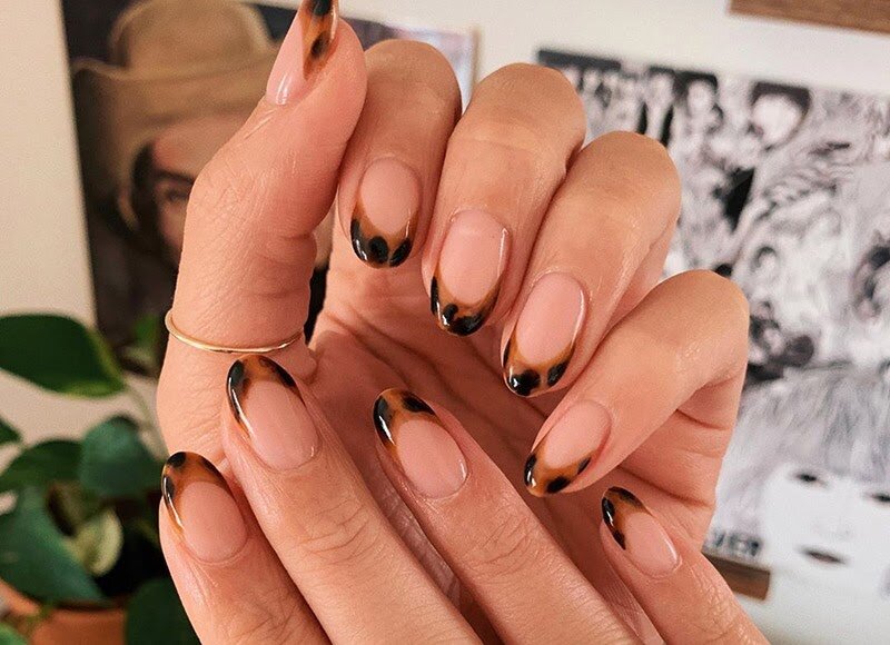 Here Are The 15 Coolest Fall 2024 Nail Trends To Obsess Over | Stylish nails,  Simple nails, Brown nails