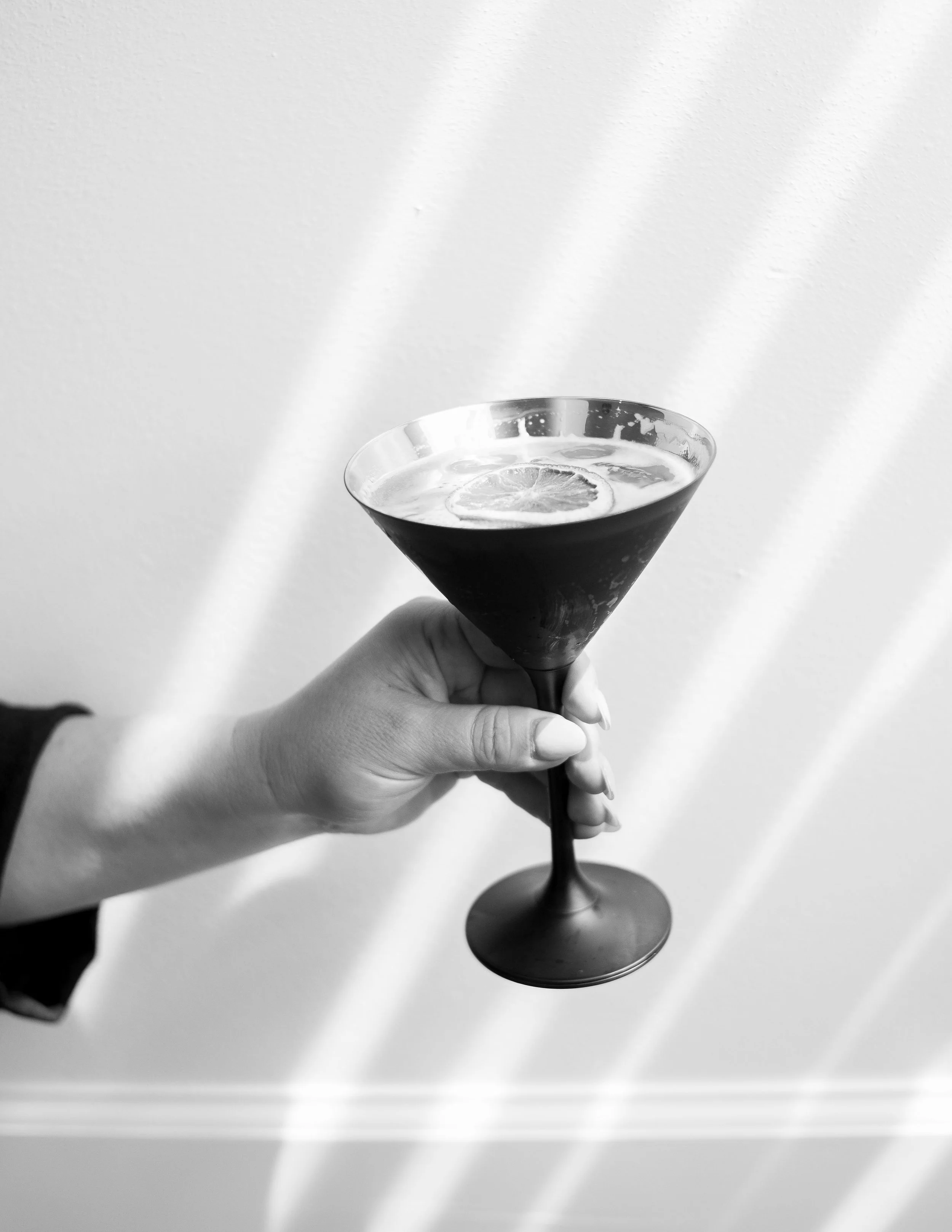 Crafting the Perfect Cocktail with Sage Roots 