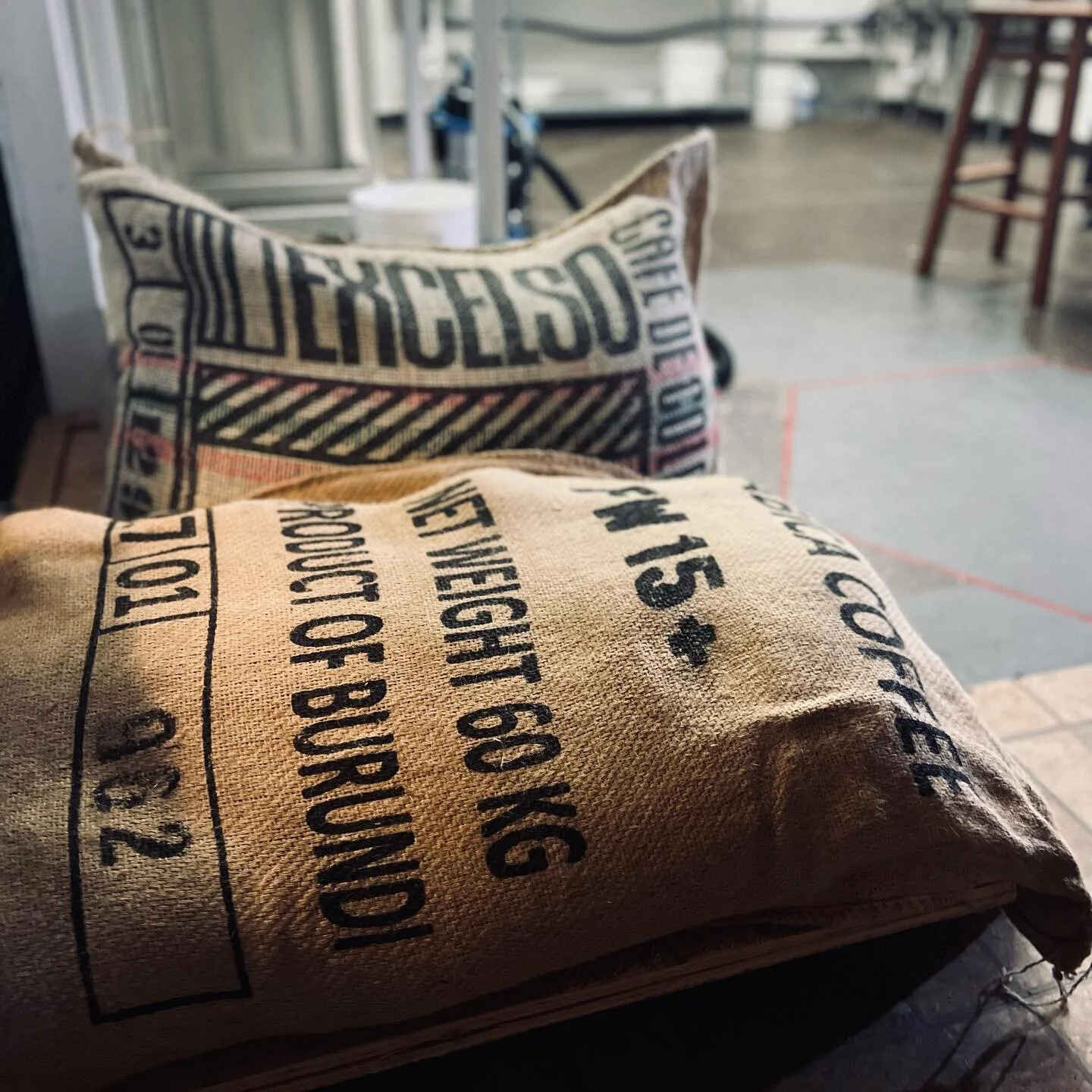 Excited to share new roasts soon, including a deep Burundi bourbon from the lush and hilly Kayanza region. Cuppers found that this washed process bean reveals flavors of dark chocolate, pecan, spices, and fruit. #☕️ #africancoffee #burundi #speciatyc