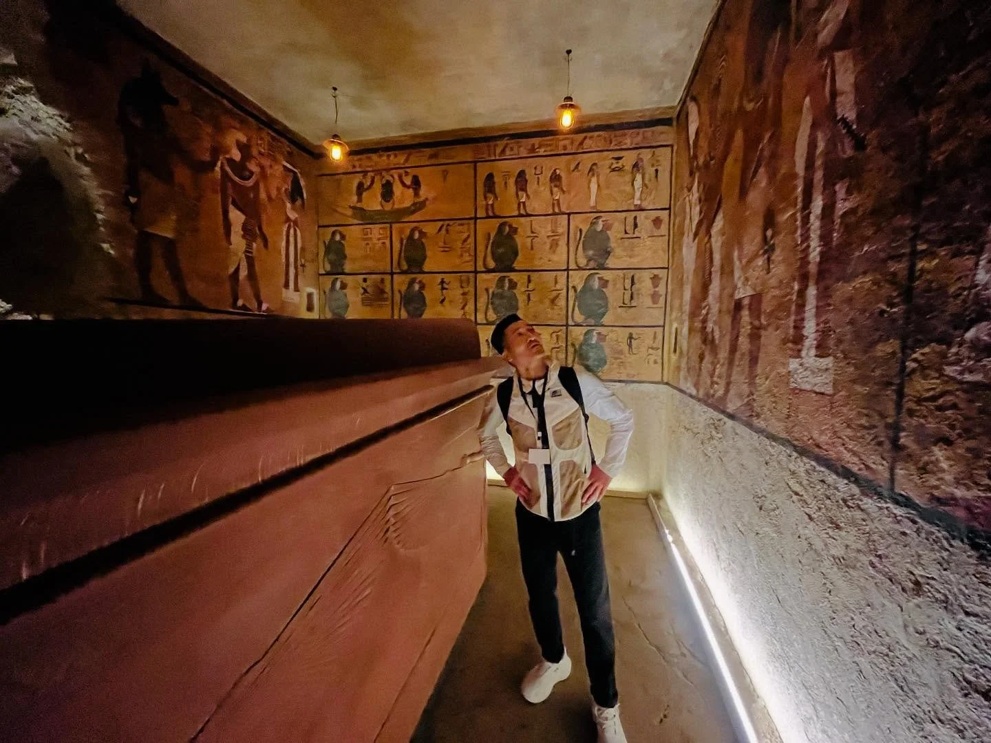 ずいぶんと、、
時差投稿その8
知ってるようで知らなかったツタンカーメンの
謎を探りに横浜みなとみらいで開催中の
「 MYSTERY OF TUTANKHAMEN/
ミステリー・オブ・ツタンカーメン
~体感型古代エジプト展~」を見てきたよ。
ぜったいまた行く☆