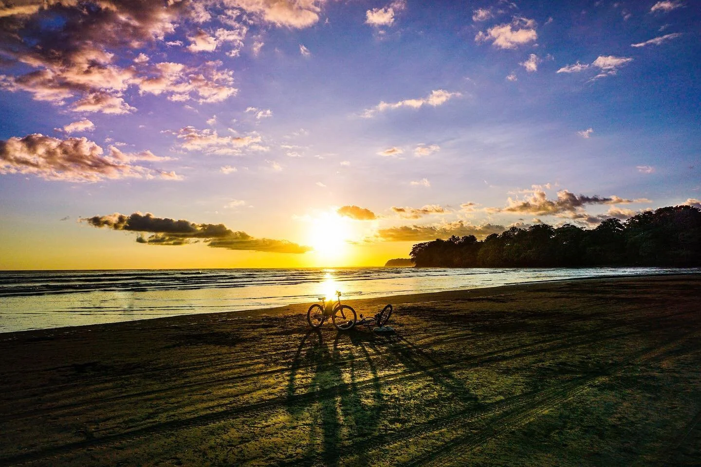 It&rsquo;s all about B A L A N C E - Work, family, play&hellip;

Back in Canada, Anthea worked in a stringent 6:30am-5pm high energy finance job, while Ryan was more flexible but still an intense finance gig.

Prior to leaving for Panama, we had a ne