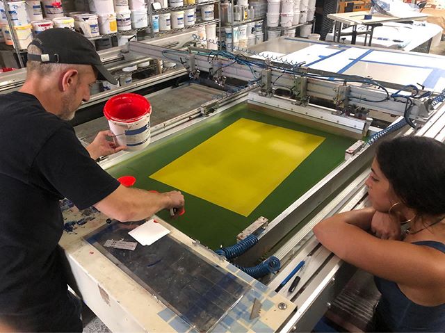 @anissa.cavazos looks on while @dellpesce begins adding ink for the next run on his variable #softplaid screenprint edition. Jeff is visiting town and accepted my invitation to produce some new work while here. Follow along with stories this week to 