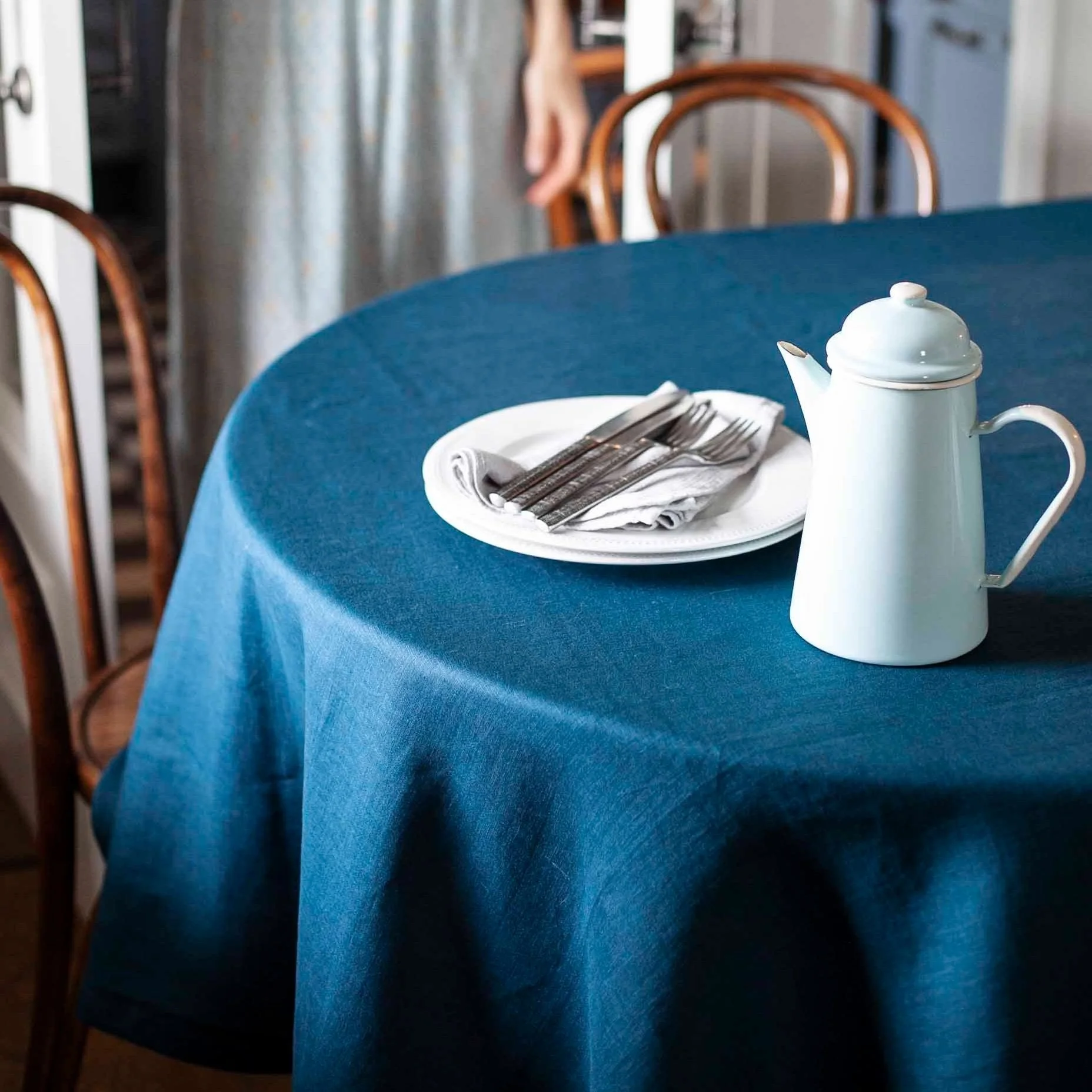 Majolica Blue Table Cloth