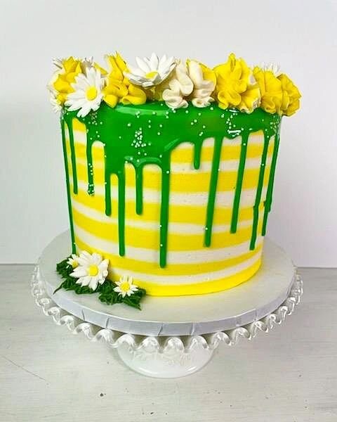 This Vanilla Gluten Free Cake has summer written all over it.  The beautiful colors and flowers remind me of a walking through a garden on a warm summer evening. 

#glutenfree #vanilla #cake #baker #jupiterfarms #jupiter #cakesofjupiter #southflorida