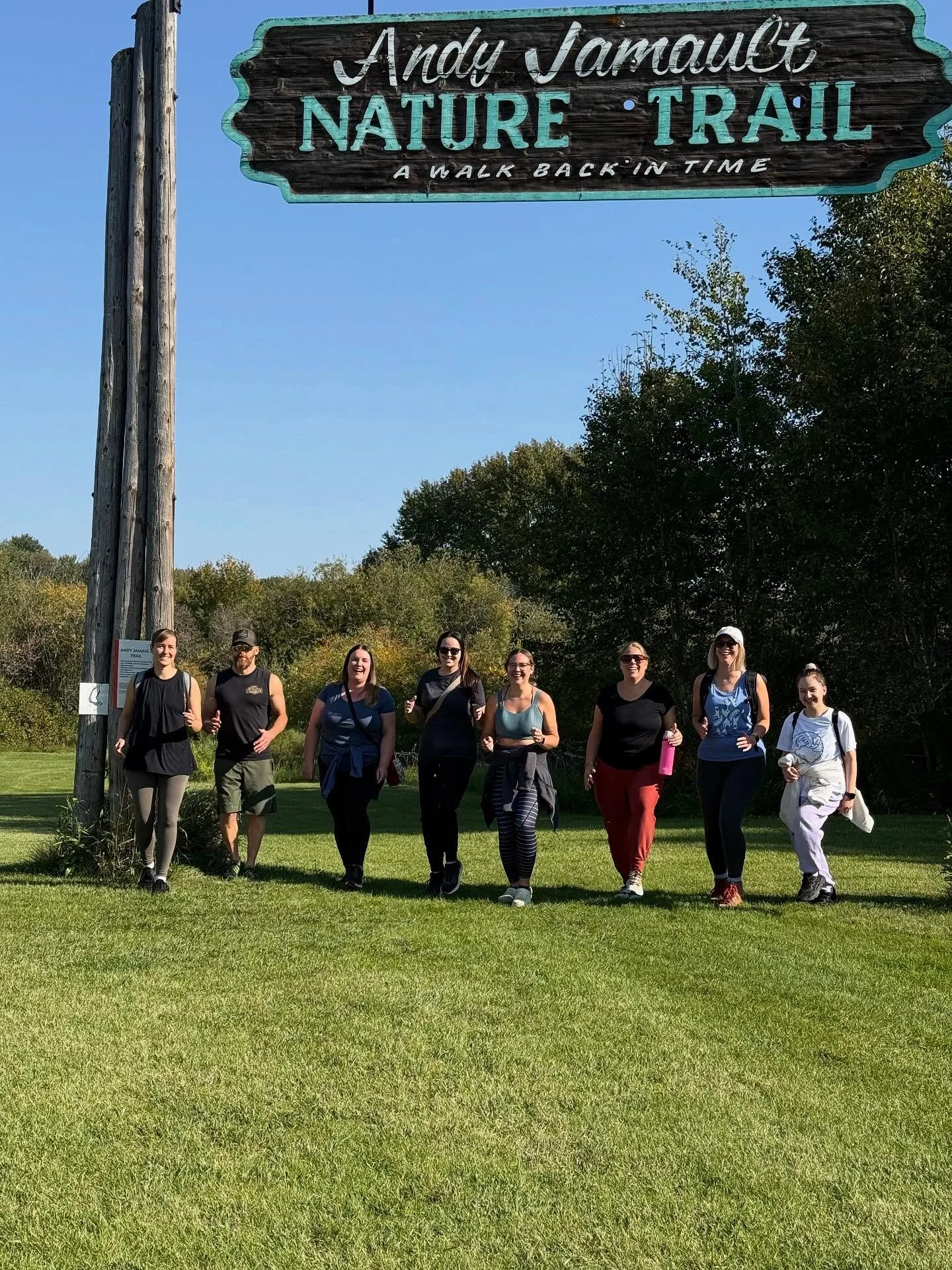 Fall Equinox Retreat 🍂🧡
Soul Work we did and you can too &hellip;
&bull; Spend time in nature being bathed by the Forest can provide physical, mental, and emotional healing benefits.  We hiked the beautiful 6Km Andy Jamault Trail to the shale.
&bul