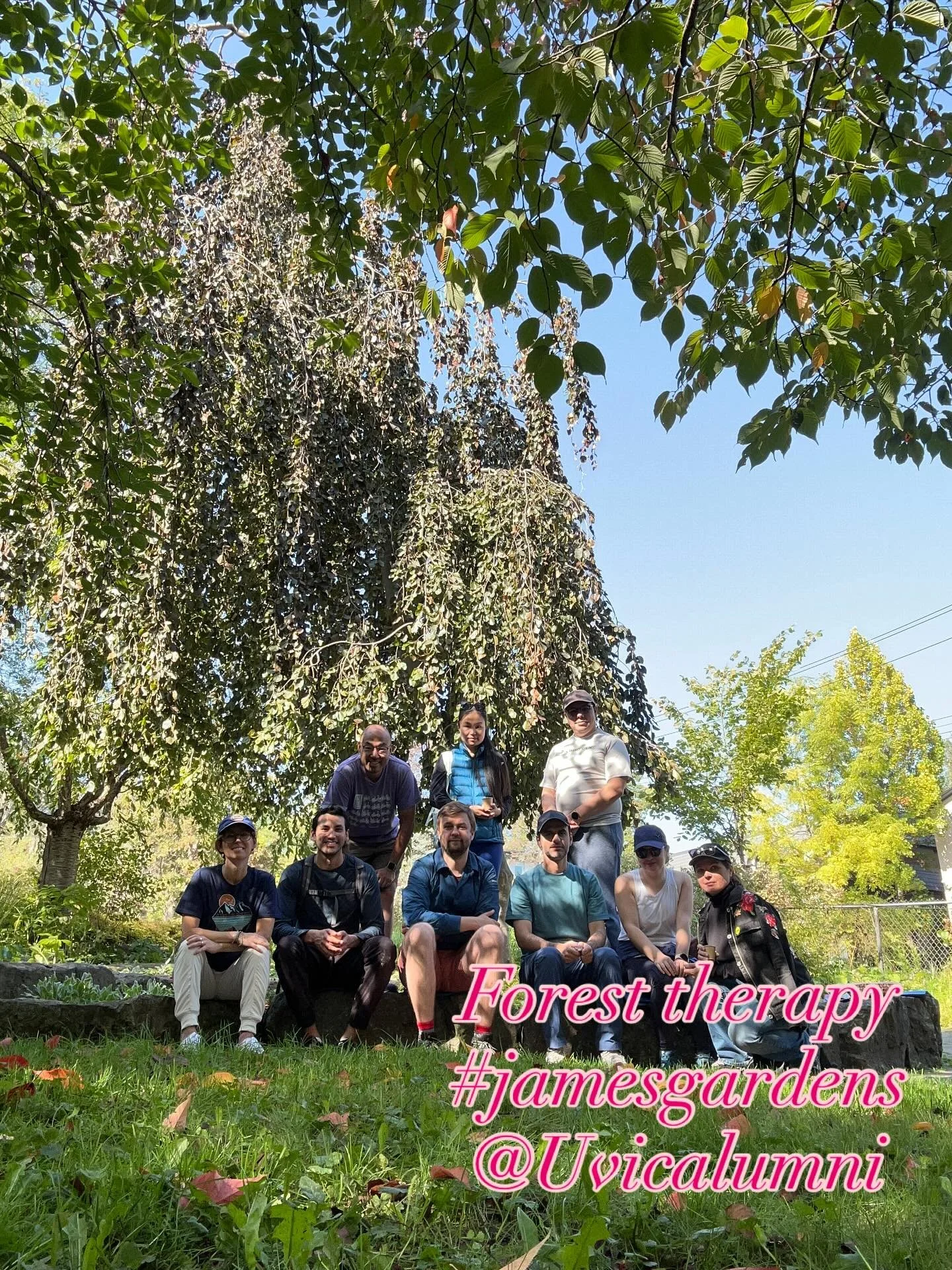 A fantastic day with @universityofvictoria Alumni in Toronto at #jamesgardens in the city.  Then off to #robertedmondson Conservation Area for my second walk of the day. I love this work. It takes me outside and i get to meet fantastic individuals 😀