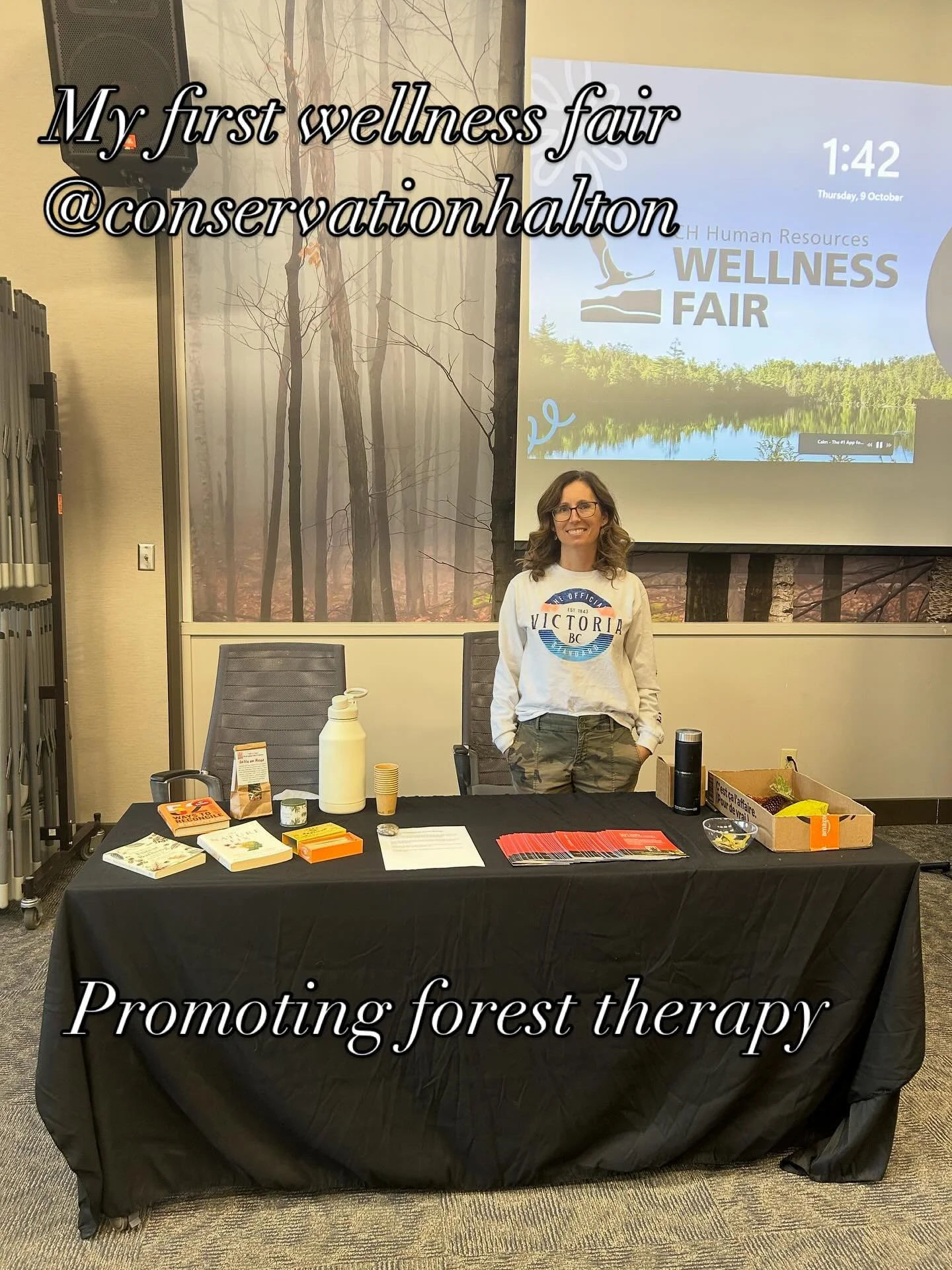 A beautiful day @conservationhalton for their Wellness Fair ✨. I had the pleasure of connecting with staff members to share the benefits of #foresttherapy and guide a group for a forest therapy walk at #mountnemo 🍂. It is always wonderful to see ope