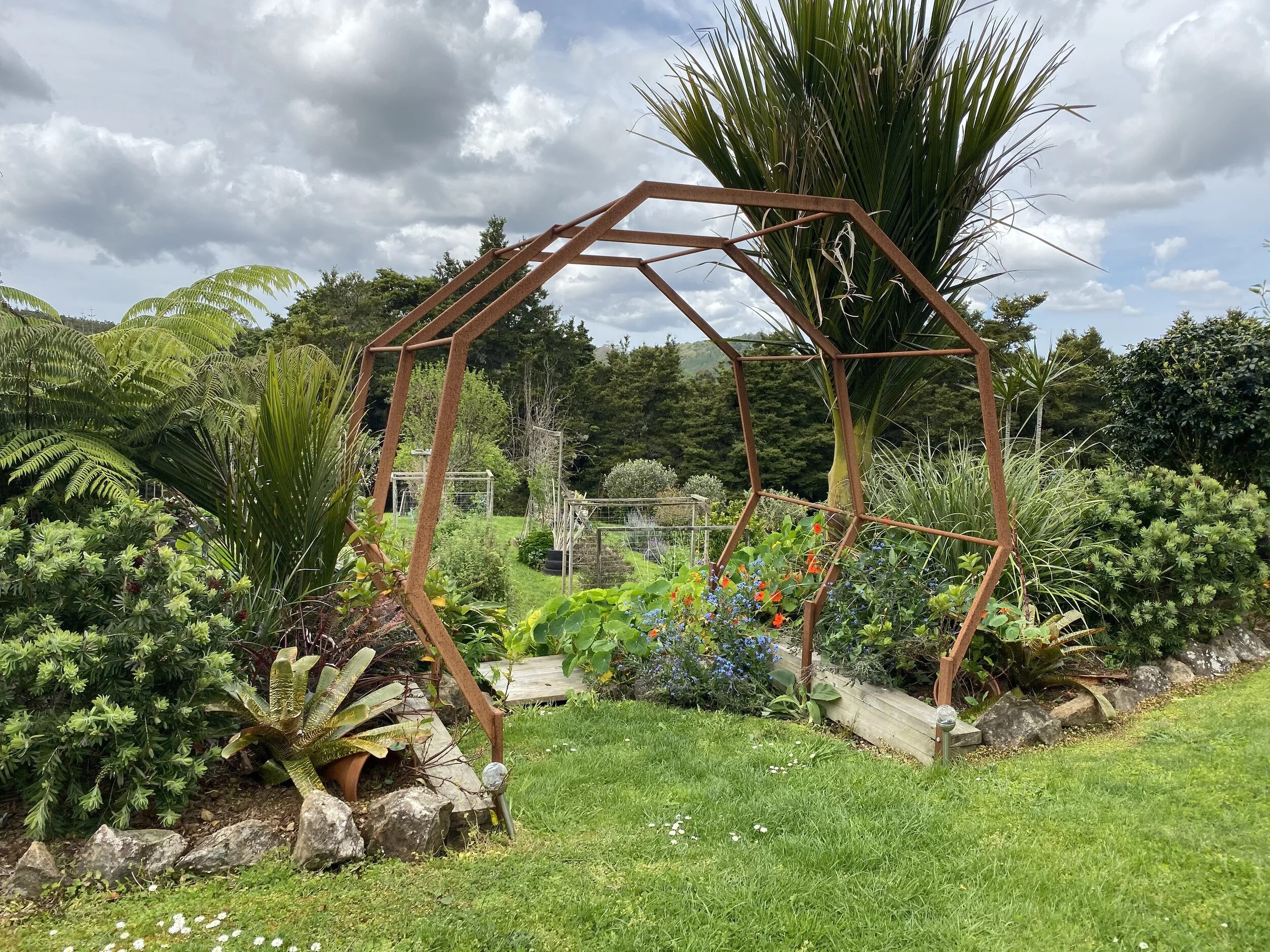  Rustic arched pergola frame 