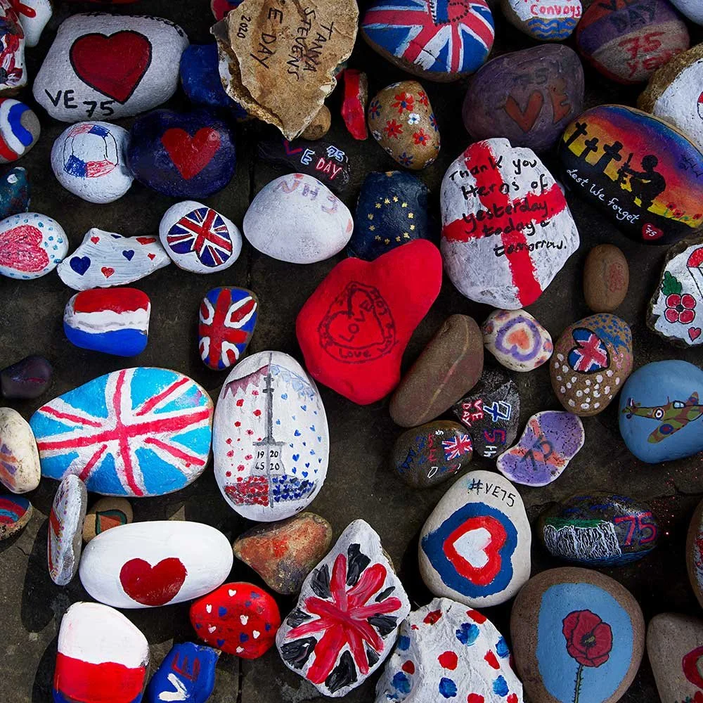 Rock art treasure hunt